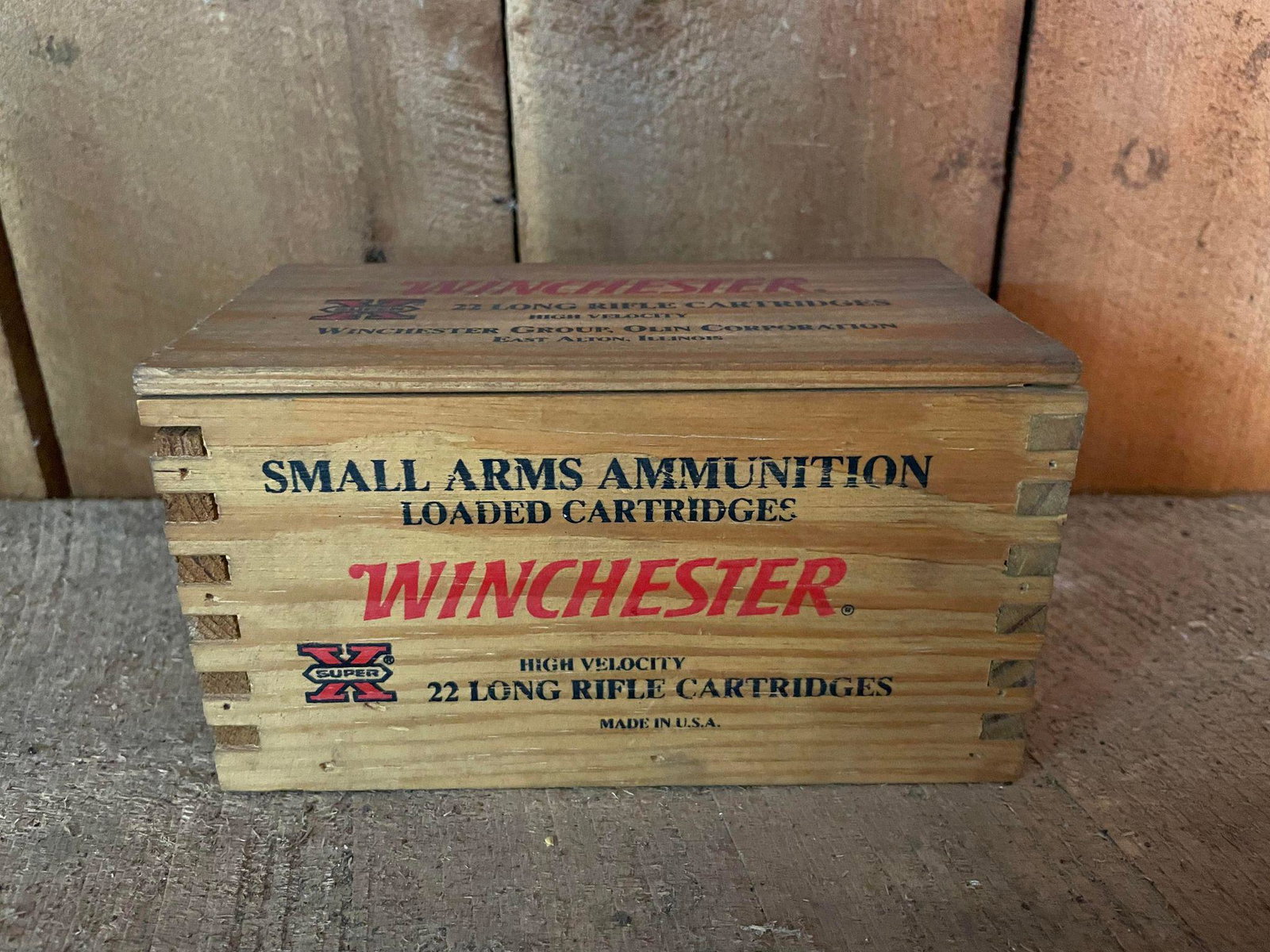 Vintage Winchester Wooden Ammo Box: Vintage Winchester Wooden Ammo Box
