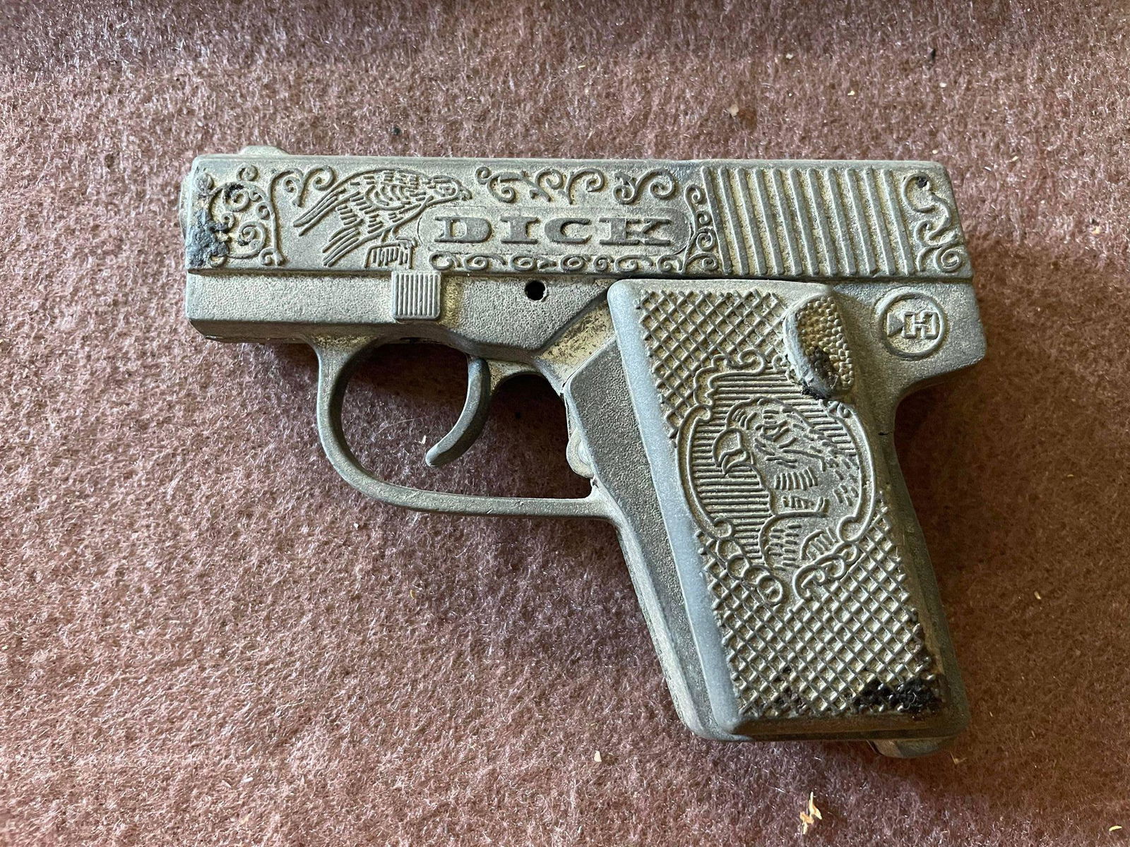 Vintage Hubley Dick Tracy Cap Gun: Vintage Hubley Dick Tracy Cap Gun