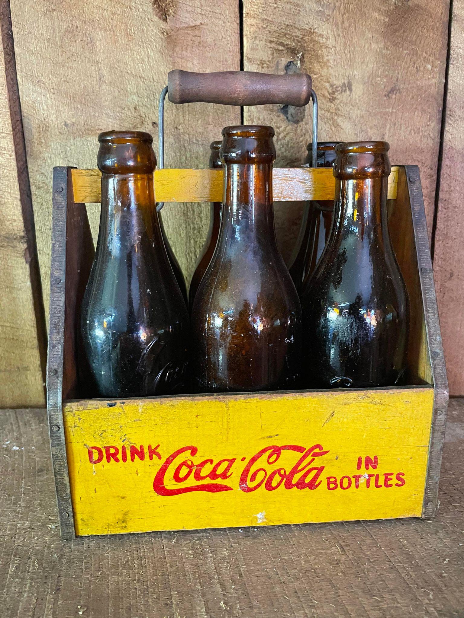 Vintage Original Coca-Cola 6 Pack Rack and Bottles (1 of 8)
