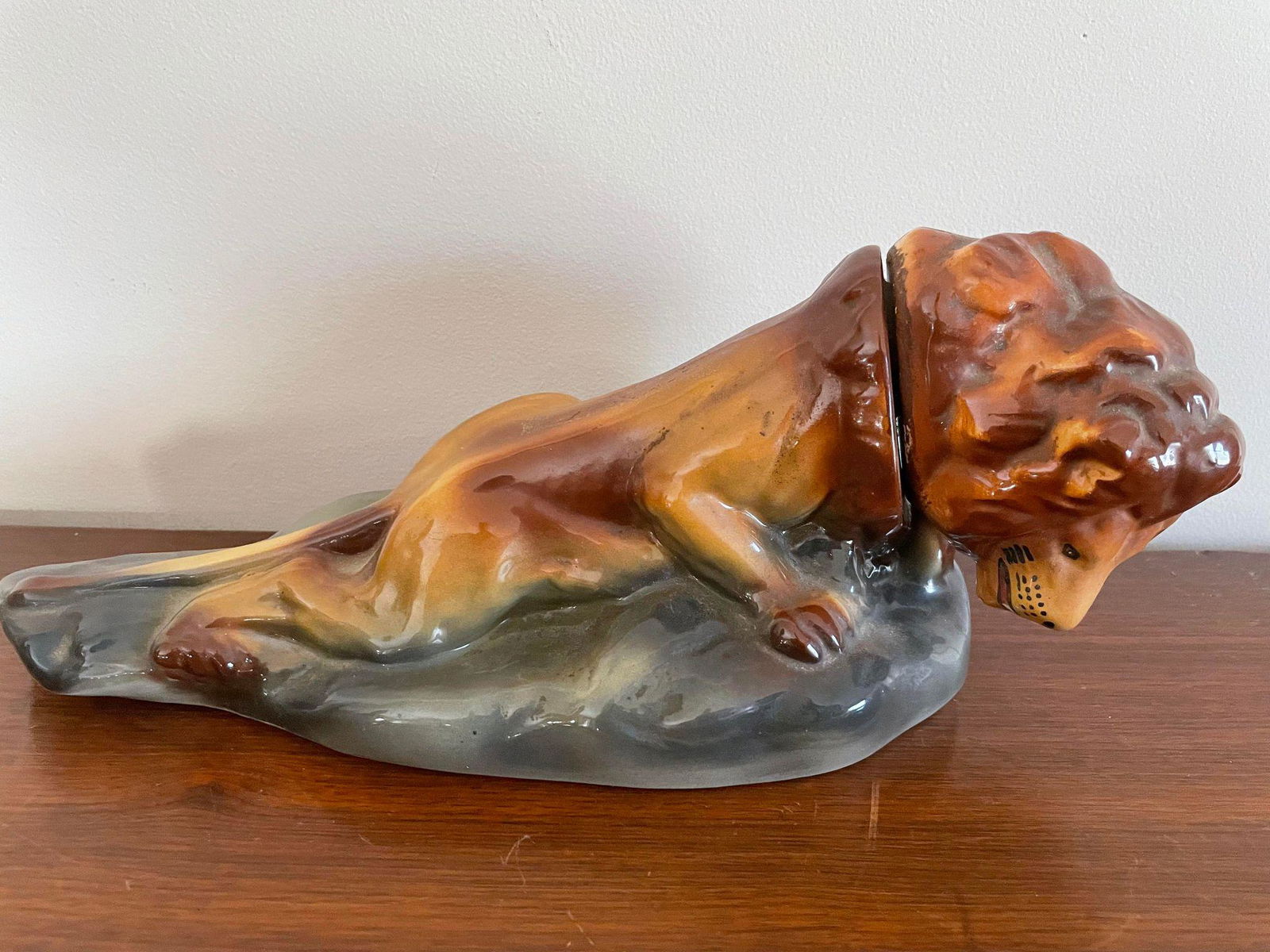 Vintage Ezra Brooks Lion Decanter (1 of 3)