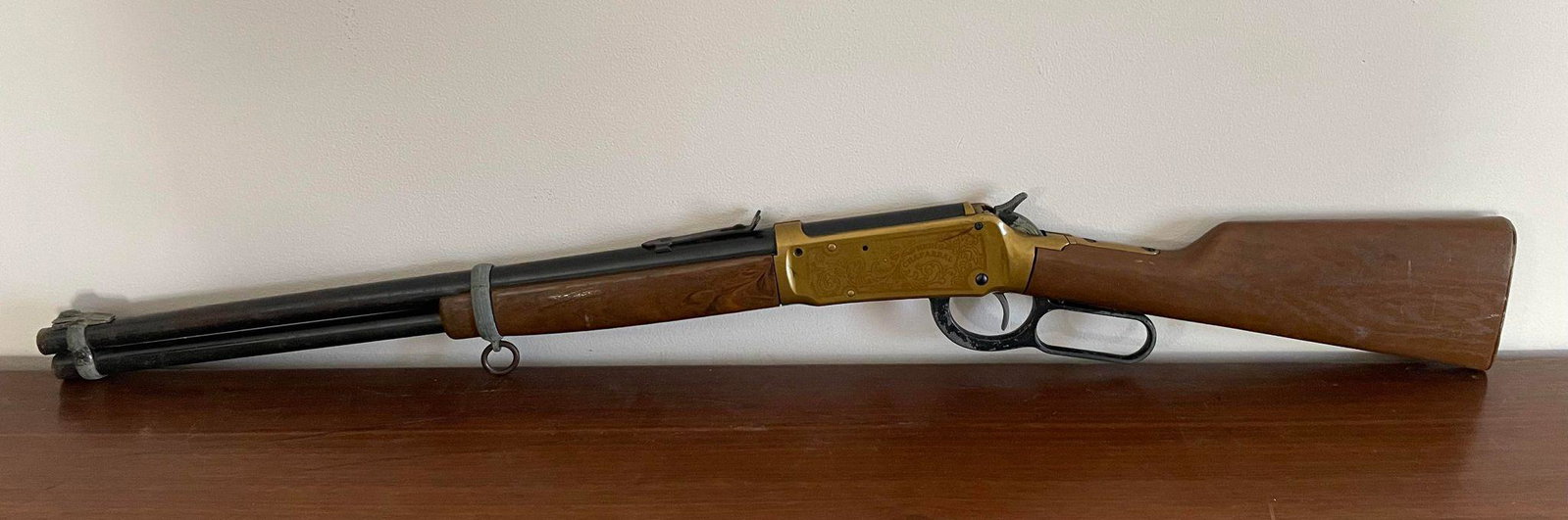 Vintage High Chaparral BB Gun: Vintage High Chaparral BB Gun