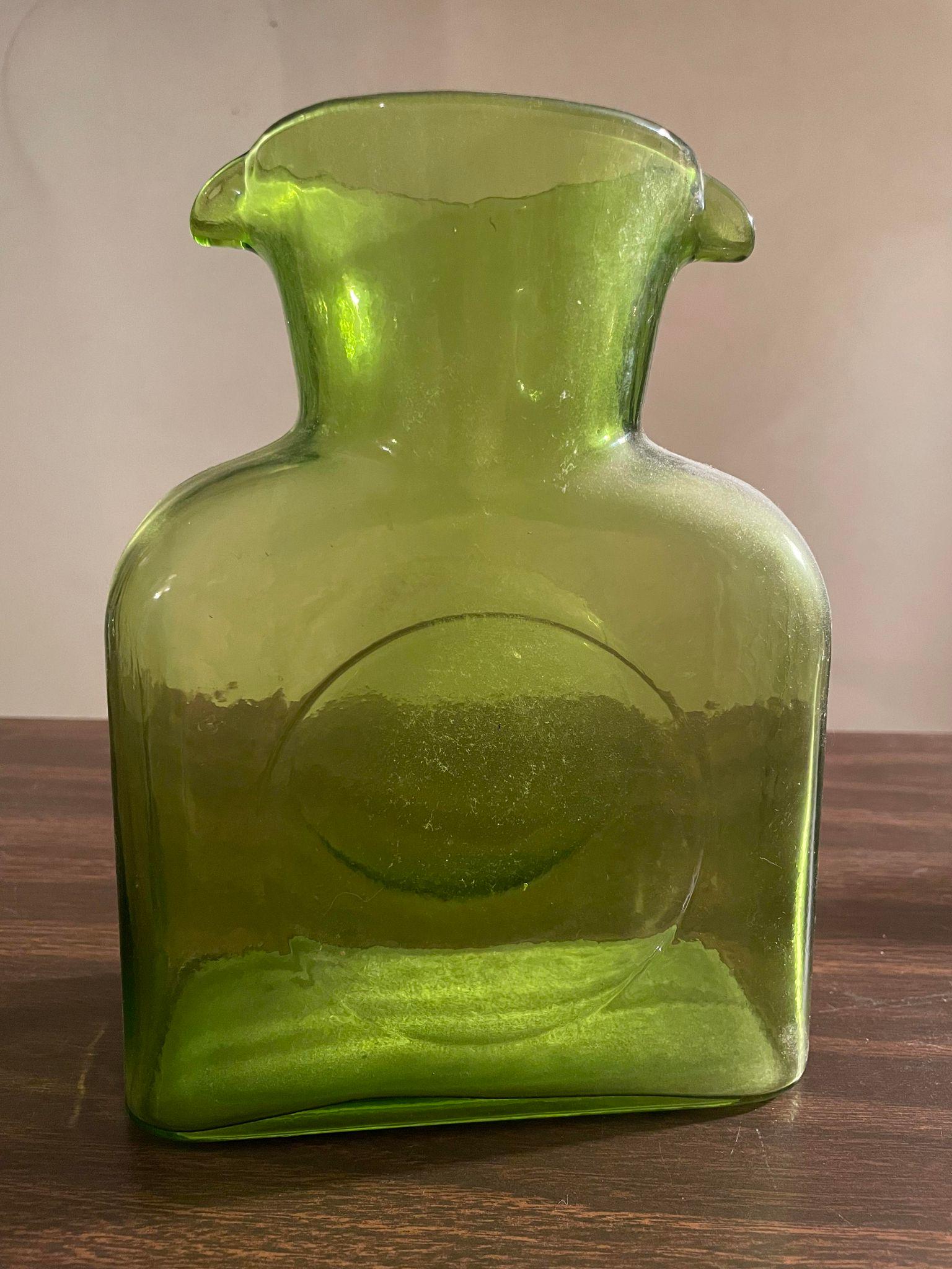 Blenko Open Water Bottle in Olive Green (1 of 2)