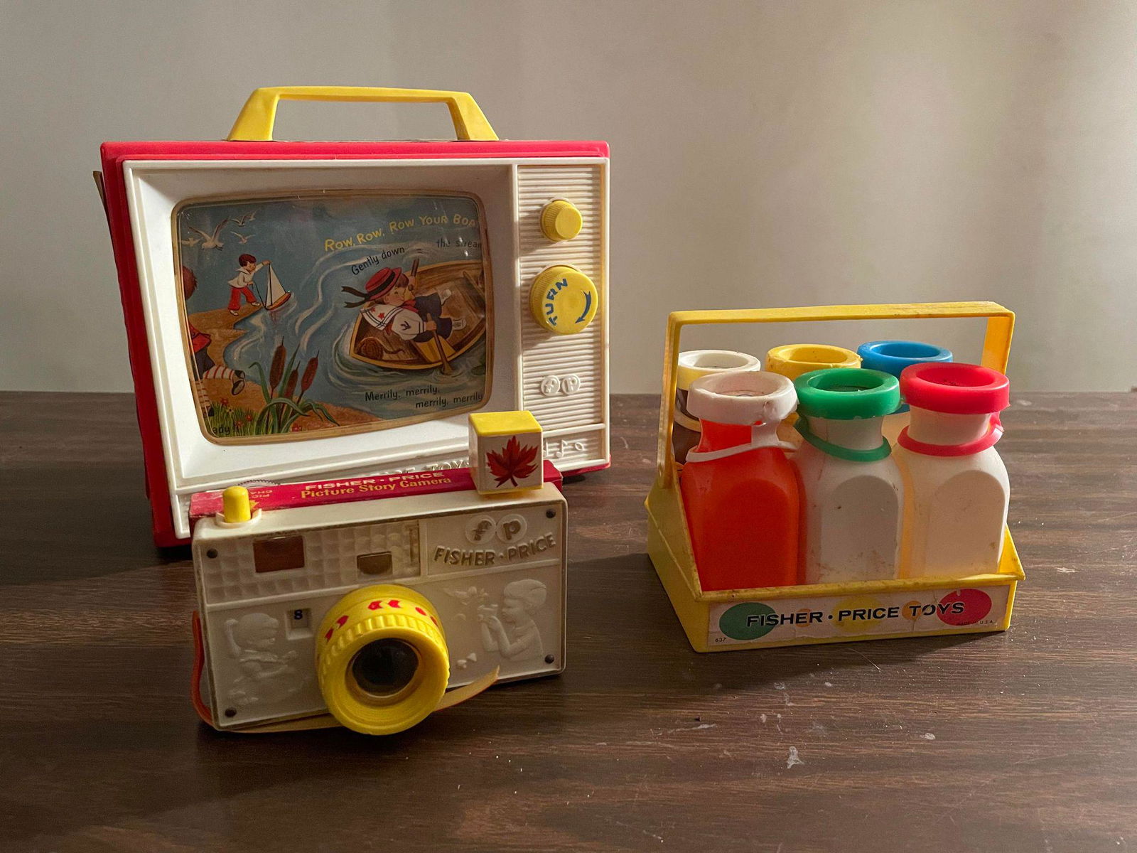 Vintage Children's Toys: TV, Milk Bottles, Camera (1 of 1)