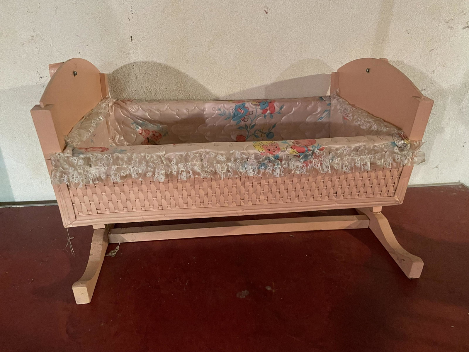 Child's Baby Doll Rocking Bassinet: Child's Baby Doll Rocking Bassinet