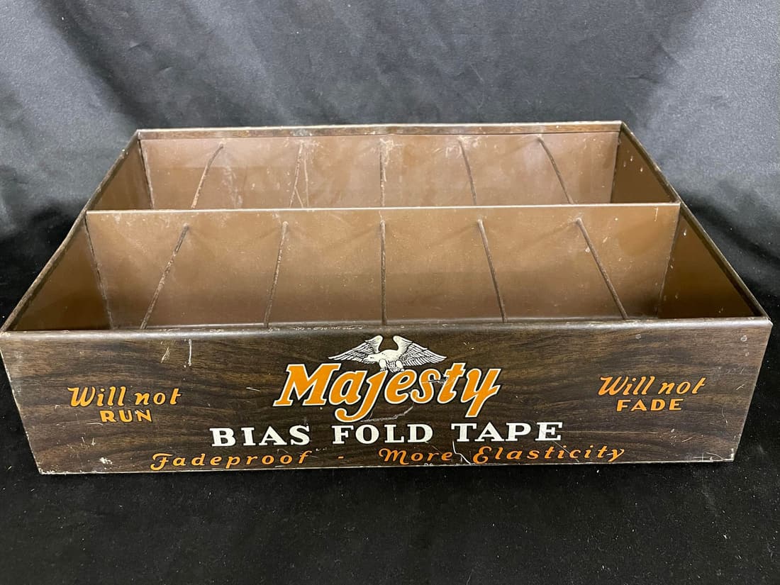 Majesty Bias Fold Tape Display: Majesty Bias Fold Tape Display