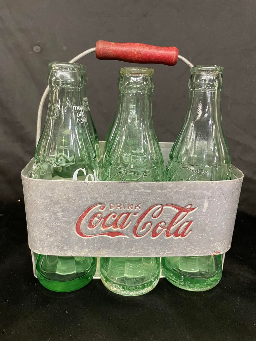 Metal Coca-Cola 6 Pack Holder w/ 5 Coca Cola Bottles: Metal Coca-Cola 6 Pack Holder w/ 5 Coca Cola Bottles