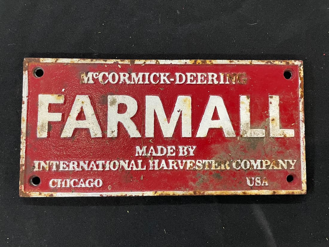McCormick - Deering Farmall, International Harvest Company Plate: McCormick - Deering Farmall, International Harvest Company Plate