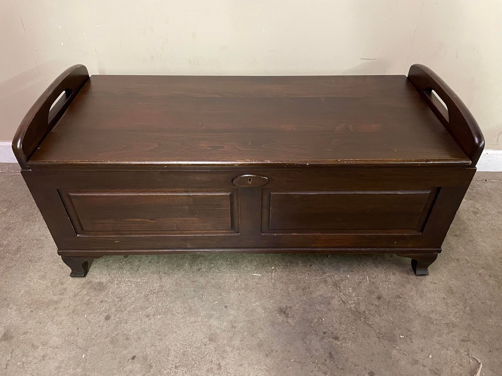 Antique Cedar Blanket Chest: Antique Cedar Blanket Chest