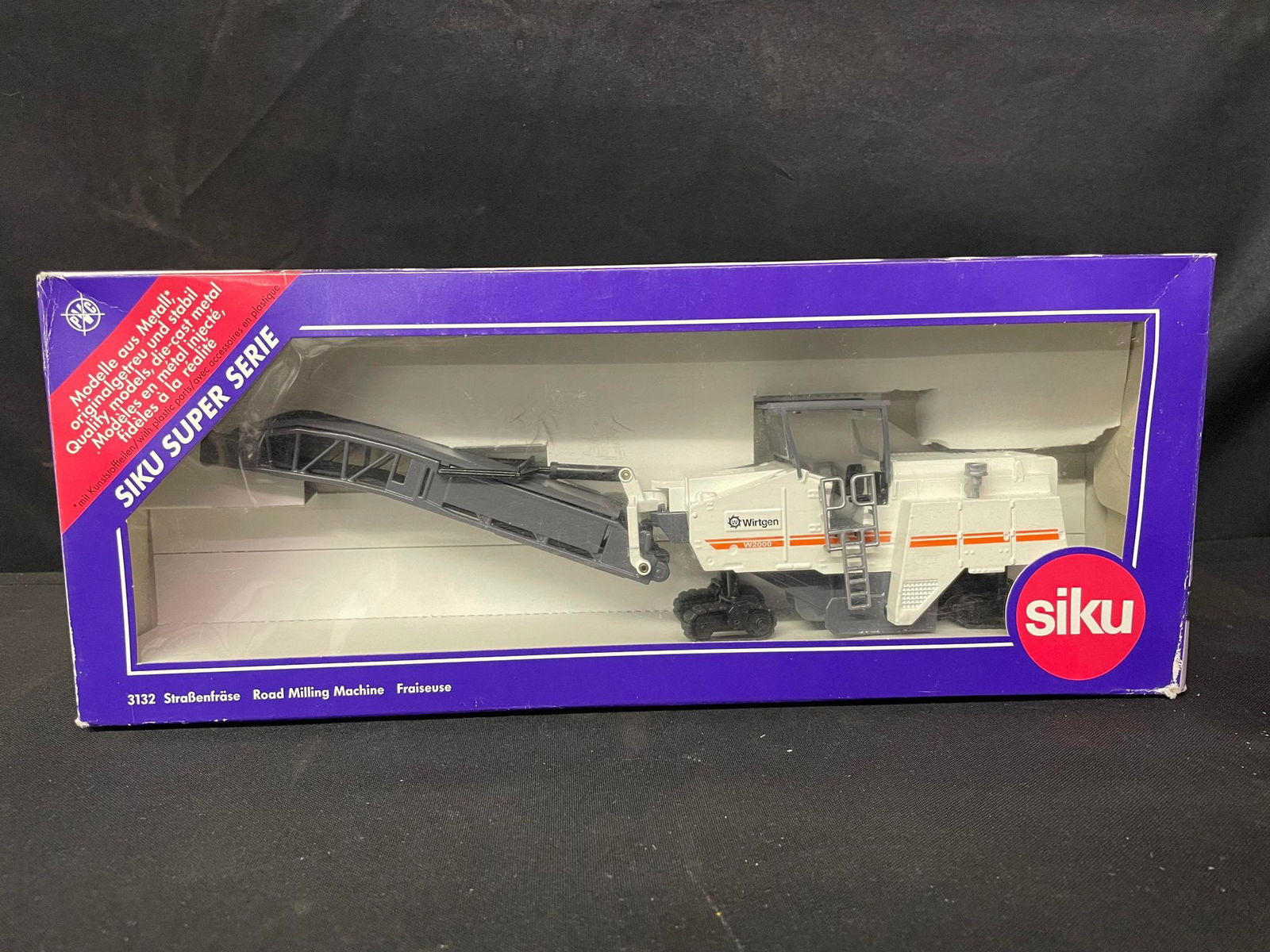 Siku Super Road Milling Machine (1 of 2)