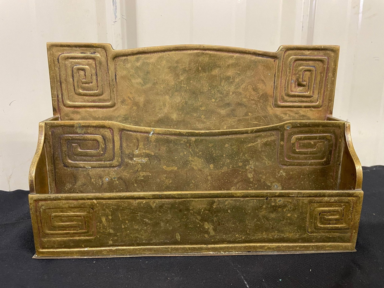 Brass Style Mail Holder: Brass Style Mail Holder
