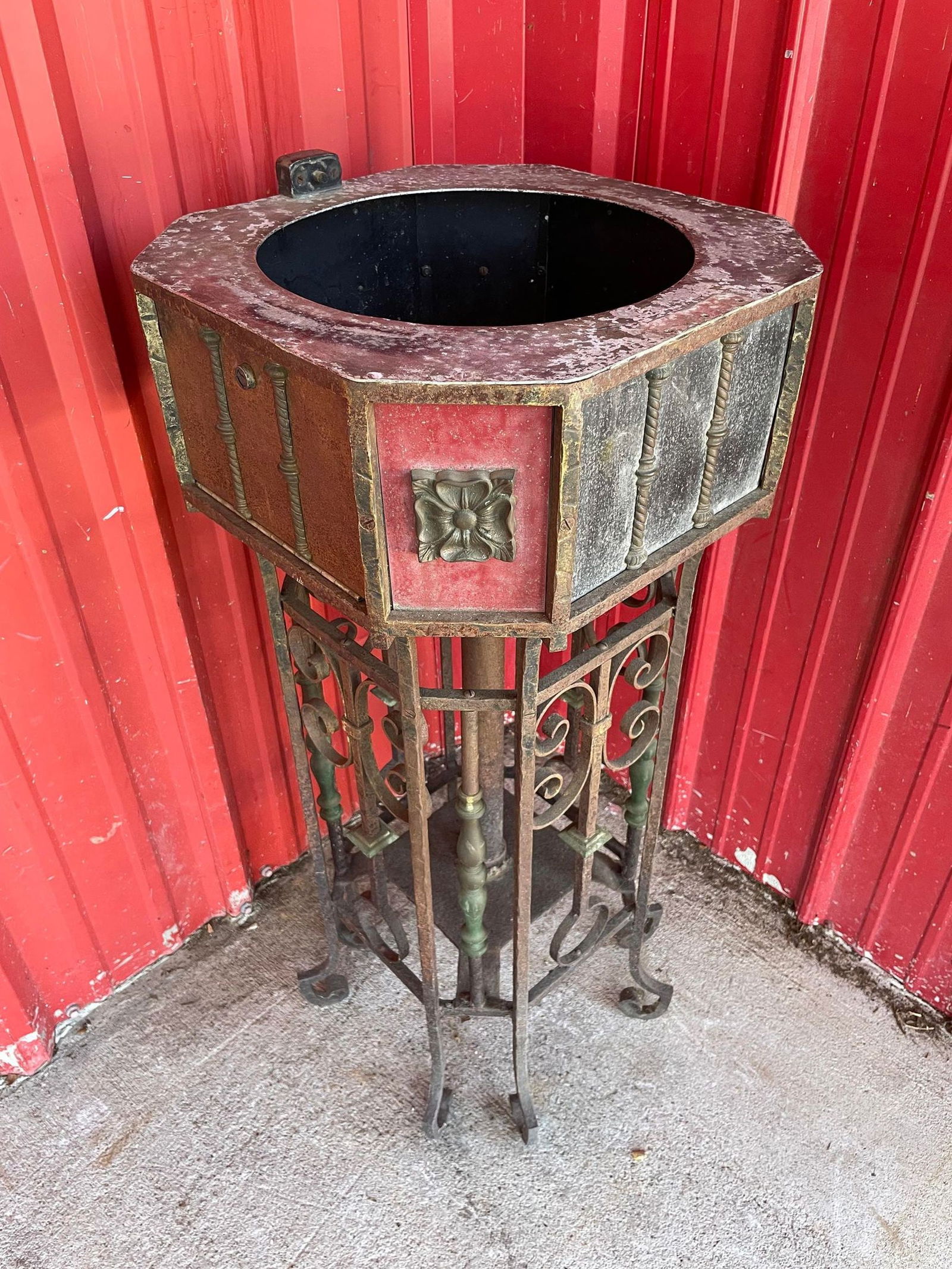 Metal Ornate Planter (1 of 3)