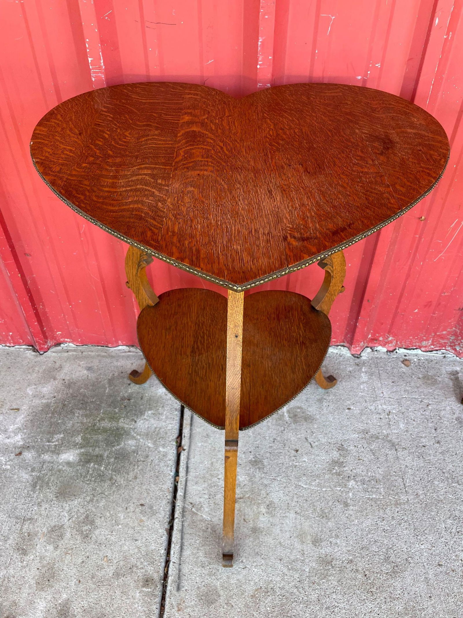 Heart Shaped Table (1 of 4)