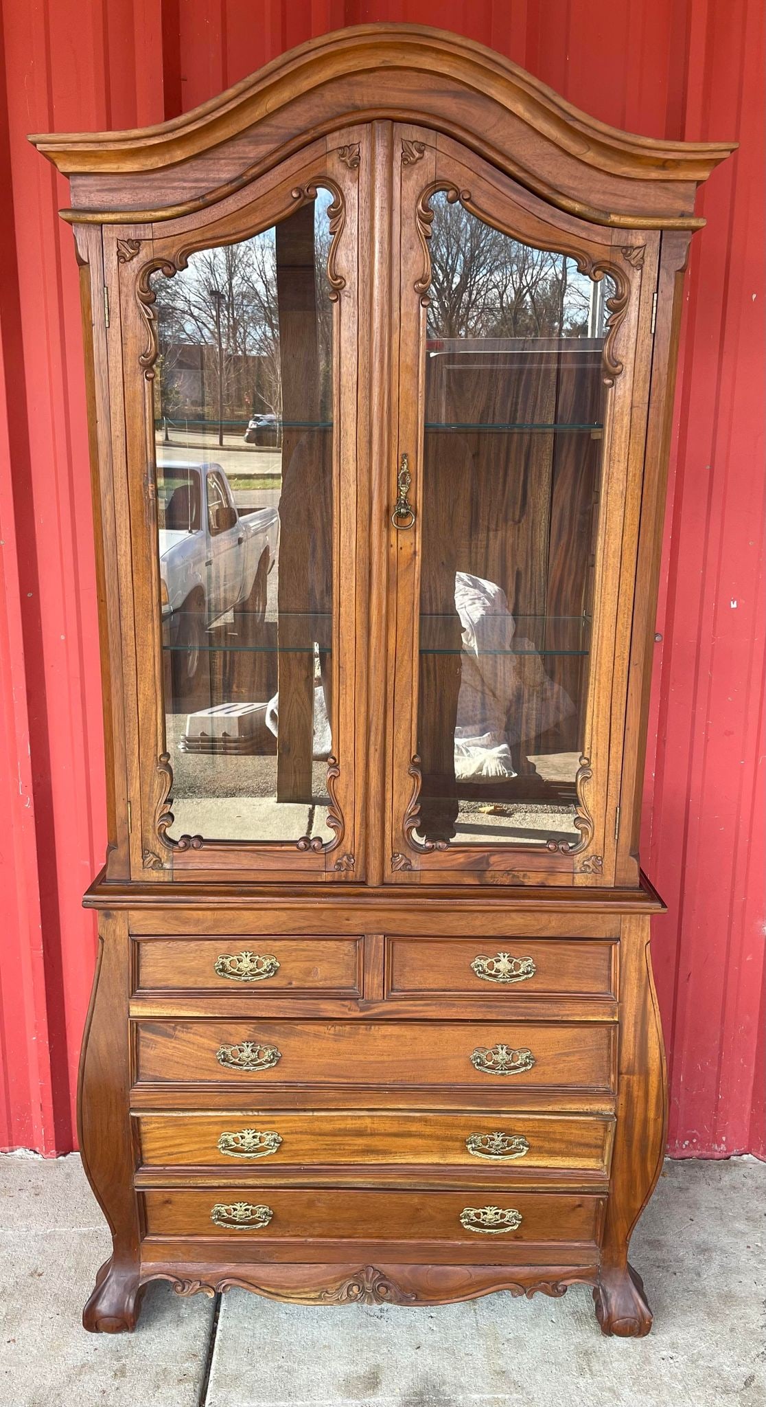 Tiger Oak French Provencal China Cabinet: Tiger Oak French Provencal China Cabinet