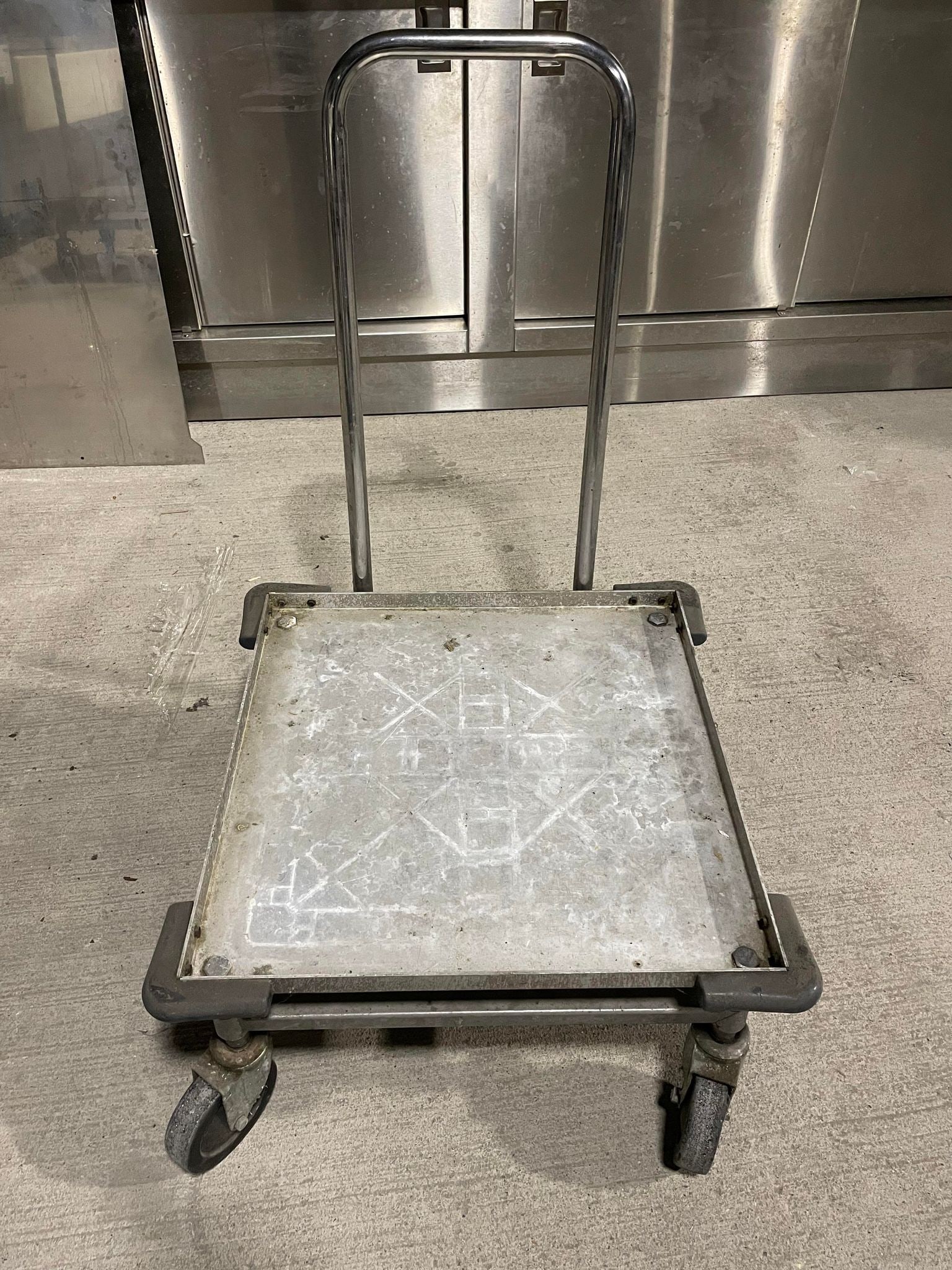 Metal Square Cart Dolly (1 of 2)