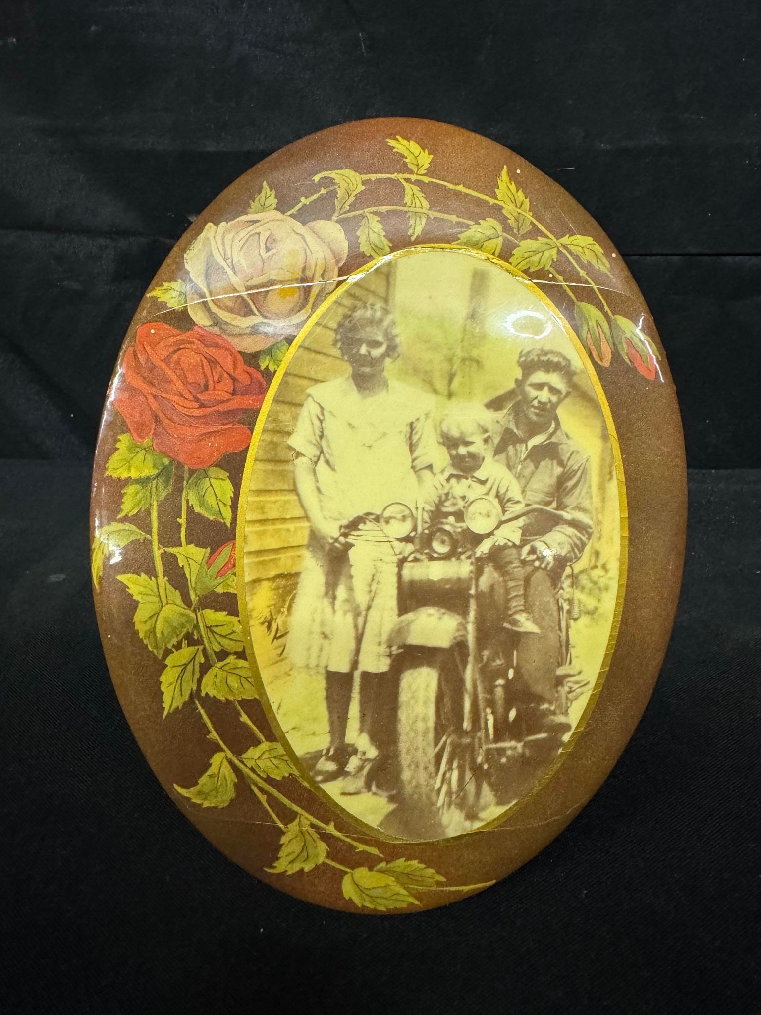 Vintage Family Picture on Harley Davidson: Vintage Family Picture on Harley Davidson