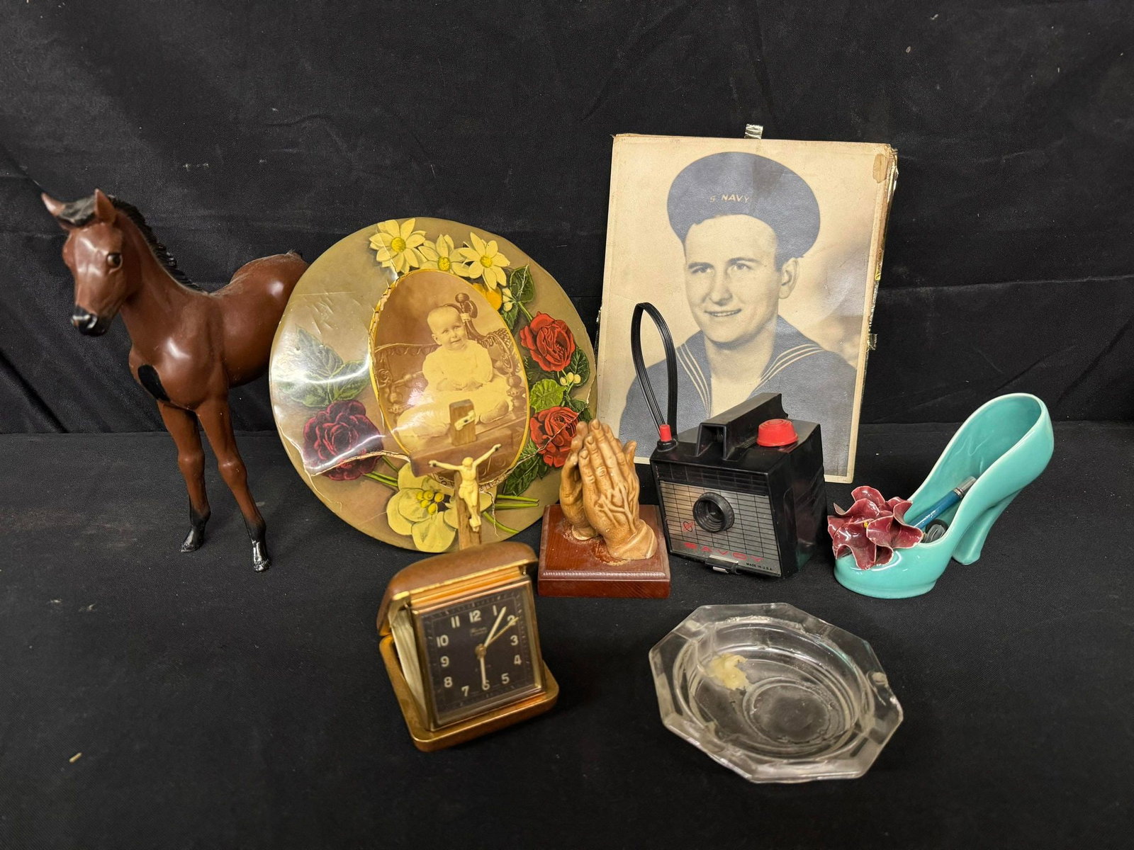 Collection of Vintage Keepsakes: Collection of Vintage Keepsakes