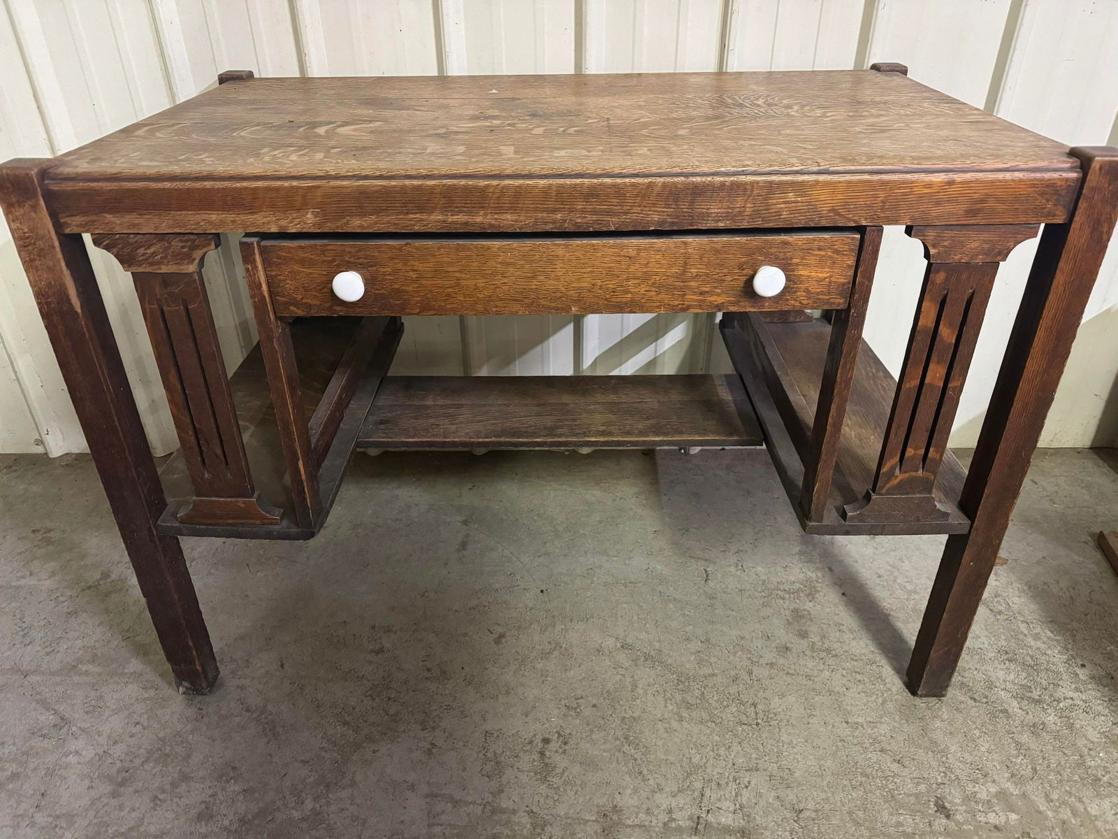 Misson Style ca. 1900 Oak Library Table (1 of 7)