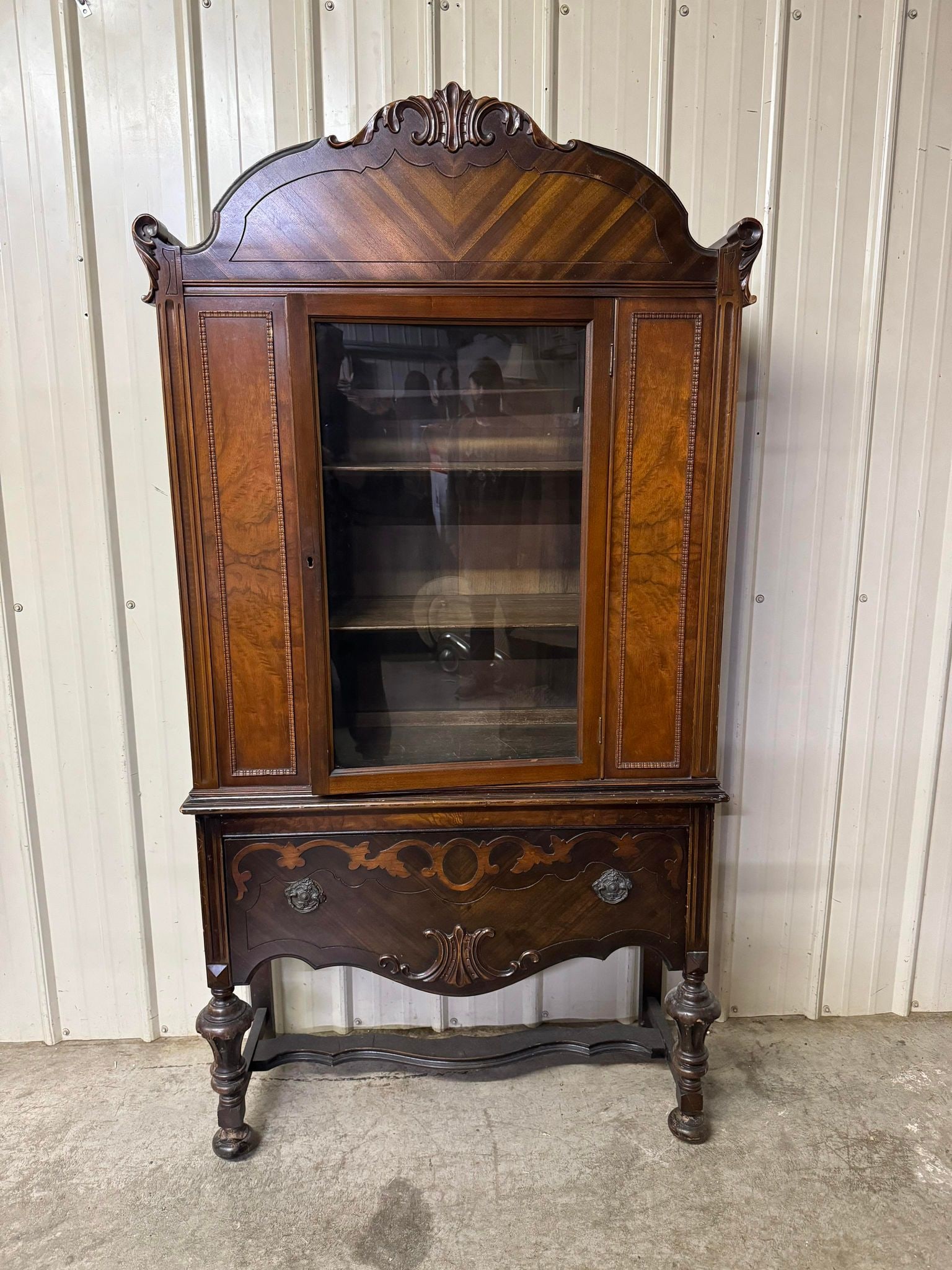 Jacobean Style ca 1940 Hutch / Side Board (1 of 5)