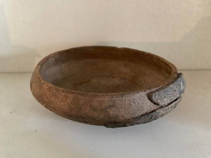 Antique Primitive Wooden Bowl: Antique Primitive Wooden Bowl