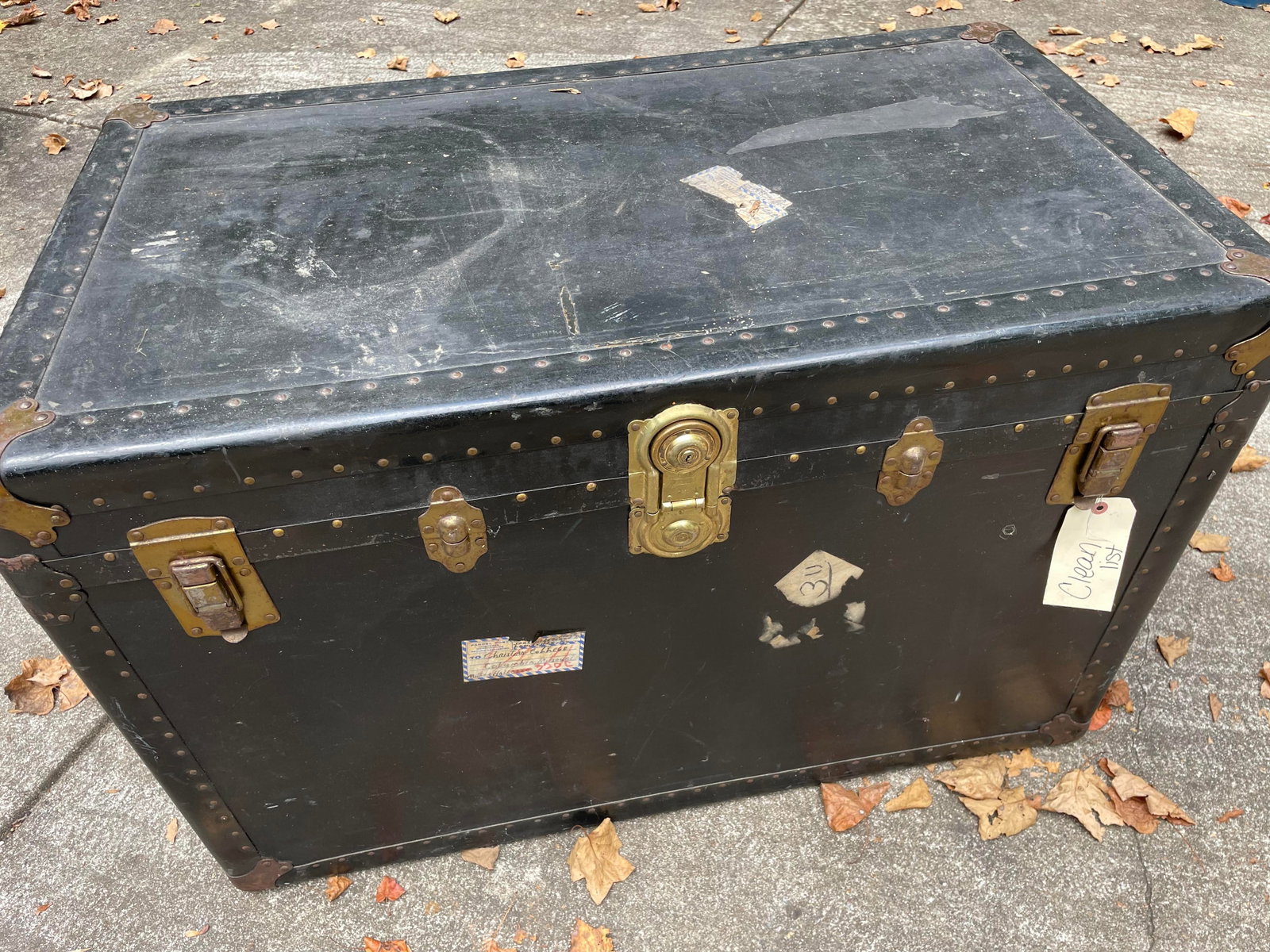 Steamer Trunk in Excellent Condition: Steamer Trunk in Excellent Condition