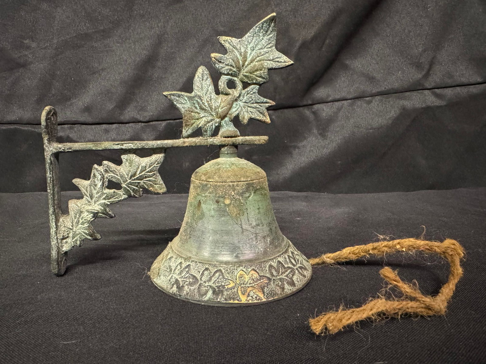 Decorative Maple Leaf Wall Mounted Brass Bell: Decorative Maple Leaf Wall Mounted Brass Bell