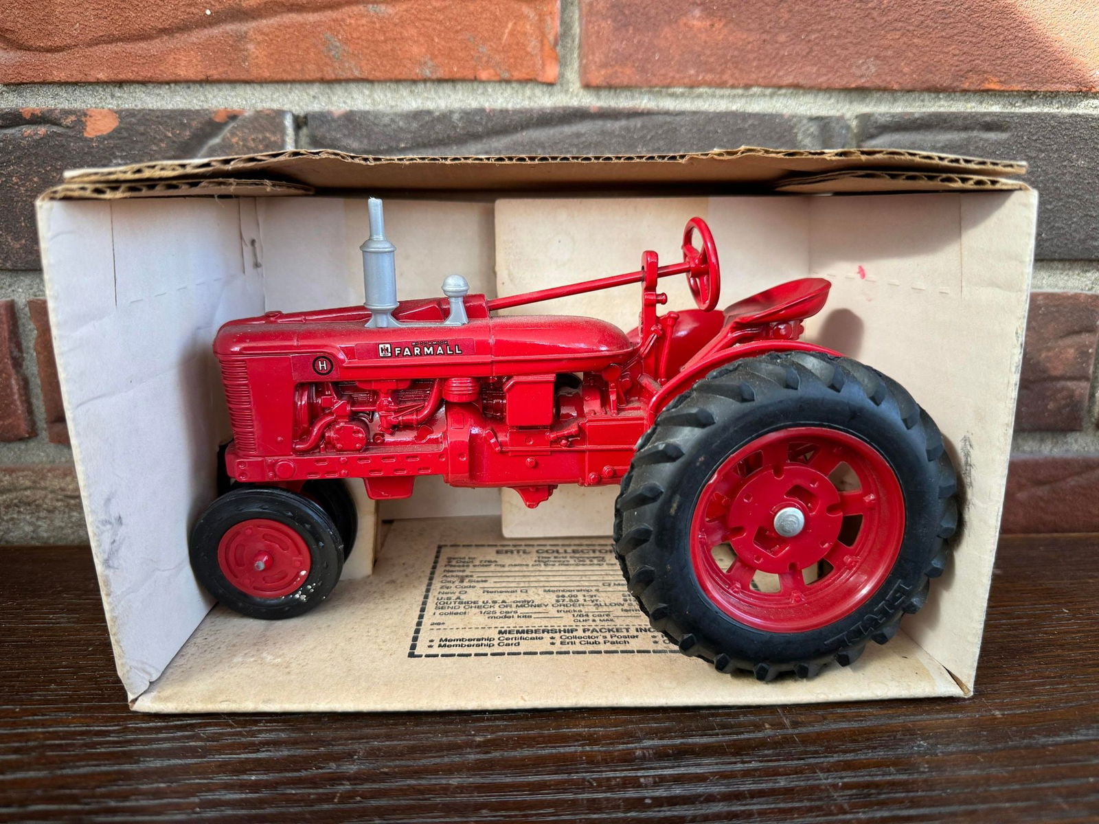 McCormic Farmall Tractor (1 of 1)
