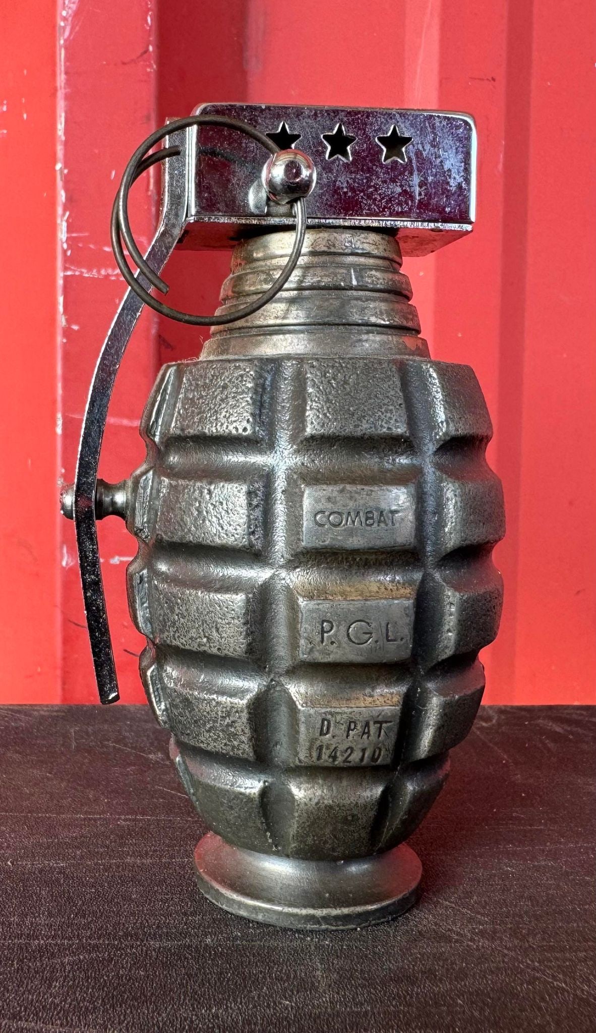 Vintage Combat Grenade Lighter: Vintage Combat Grenade Lighter