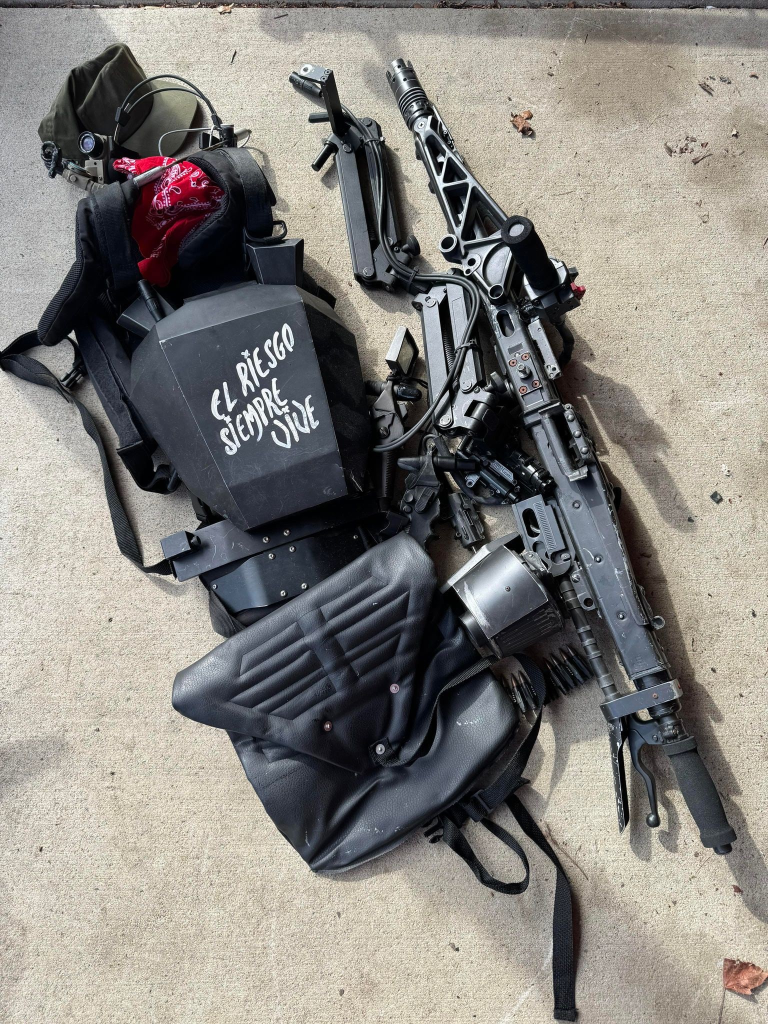 Aliens USCM M56 Smart Gun, Armor Costume: Aliens USCM M56 Smart Gun, Armor Costume
