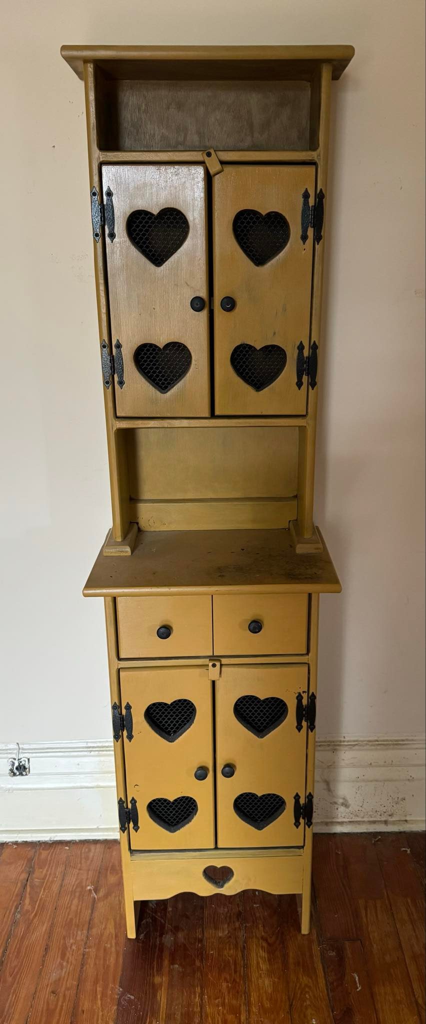 Americana Bakers Hutch (1 of 4)