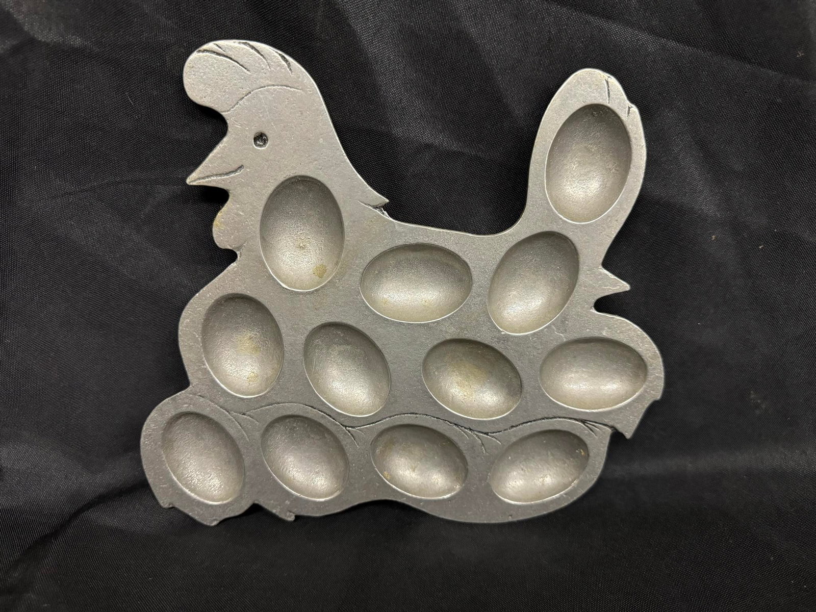 Rooster Egg Holder: Rooster Egg Holder