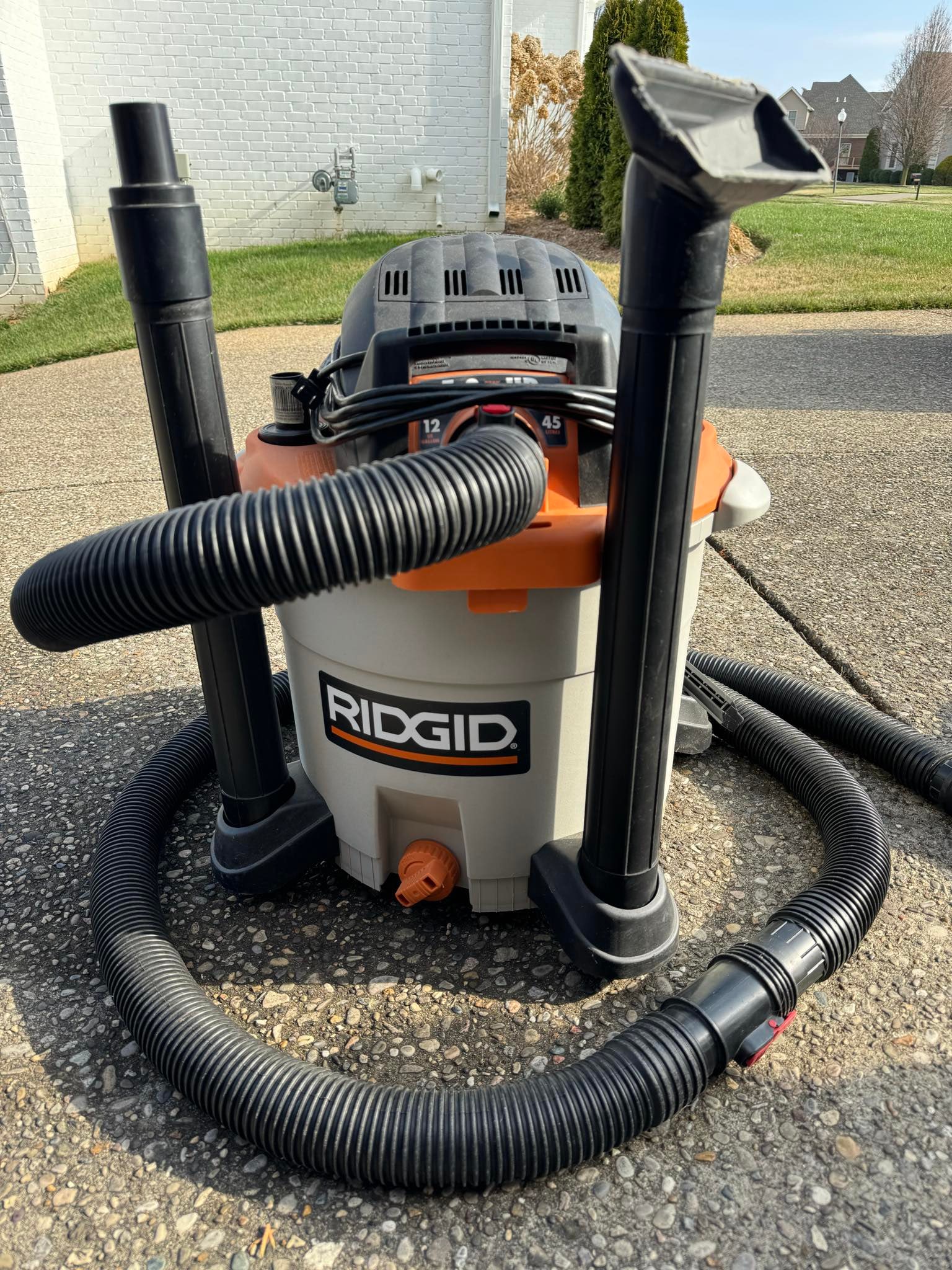 Rigid Shop-Vac (1 of 1)
