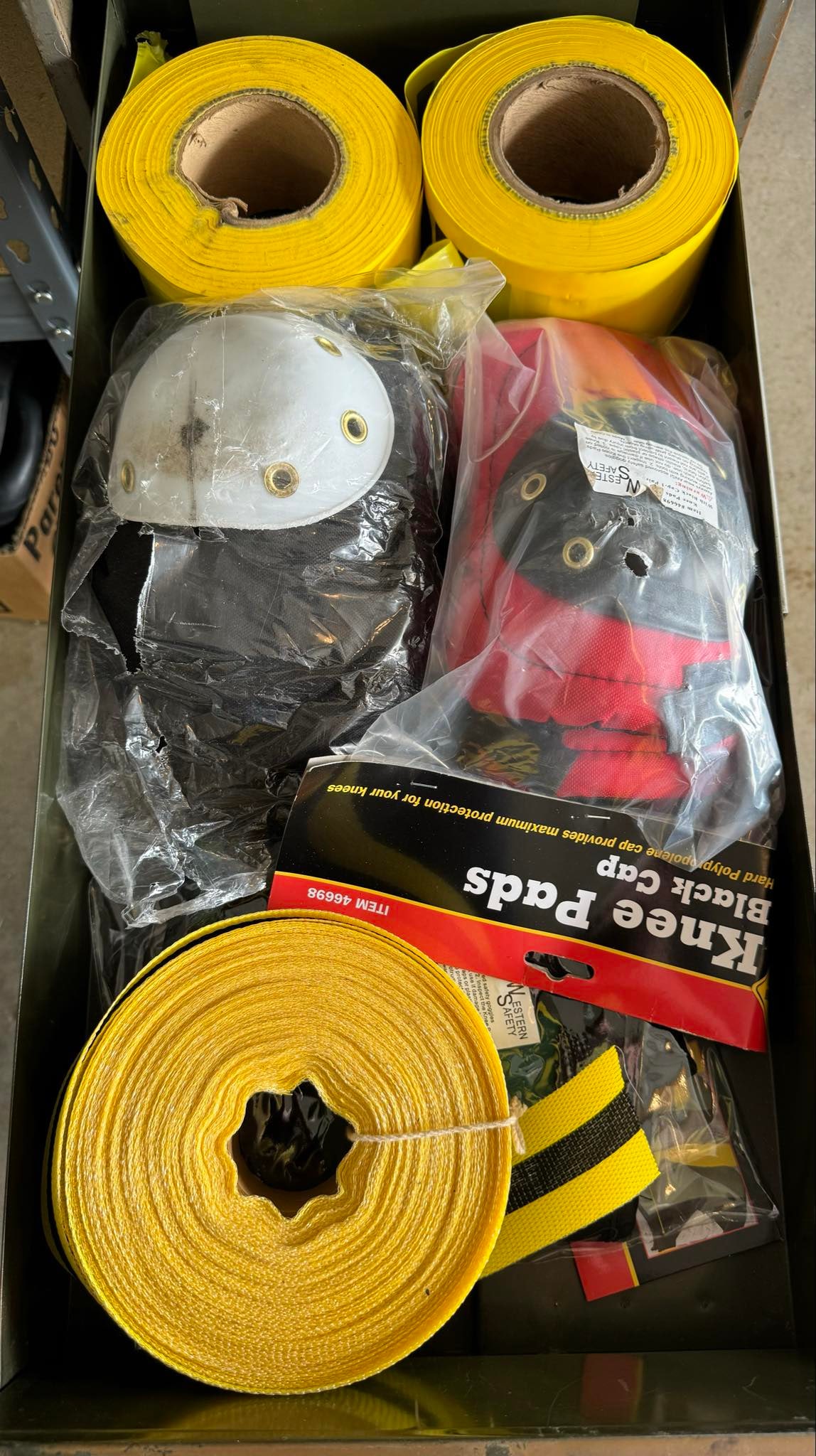 Lifting Straps, Knee Pads: Lifting Straps, Knee Pads
