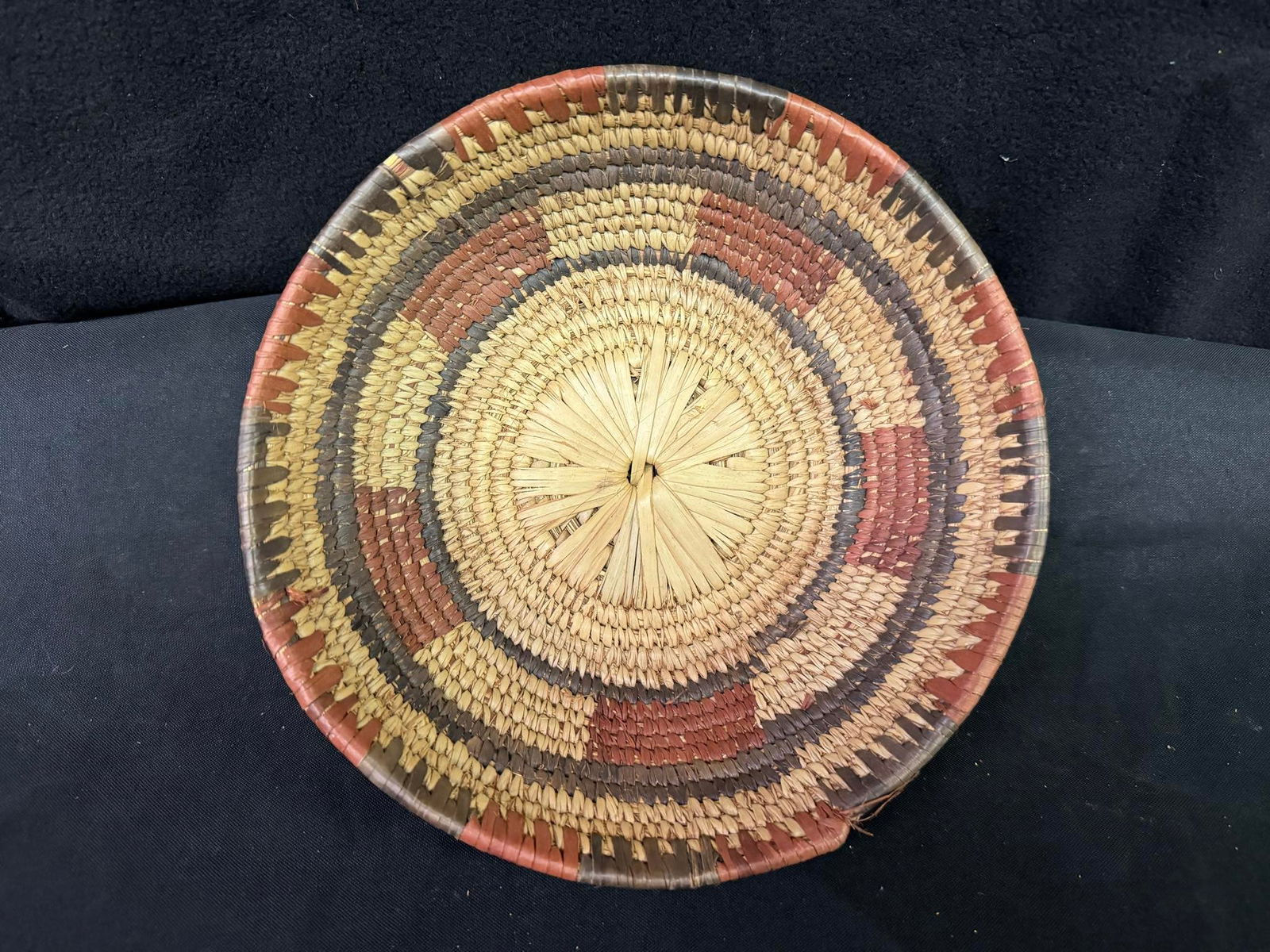 Native American Coil Basket 9.5" (1 of 3)