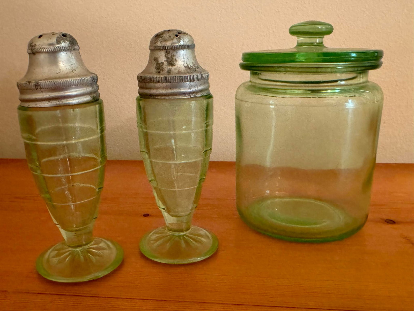 Green Depression Glass Salt and Pepper Shakers, Covered Jar: Green Depression Glass Salt and Pepper Shakers, Covered Jar