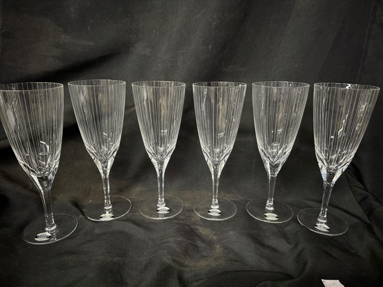 ONEIDA LTD Collection of Hand Blown Crystal Champagne Glasses, Over 25% Lead Crystal: ONEIDA LTD Collection of Hand Blown Crystal Champagne Glasses, Over 25% Lead Crystal