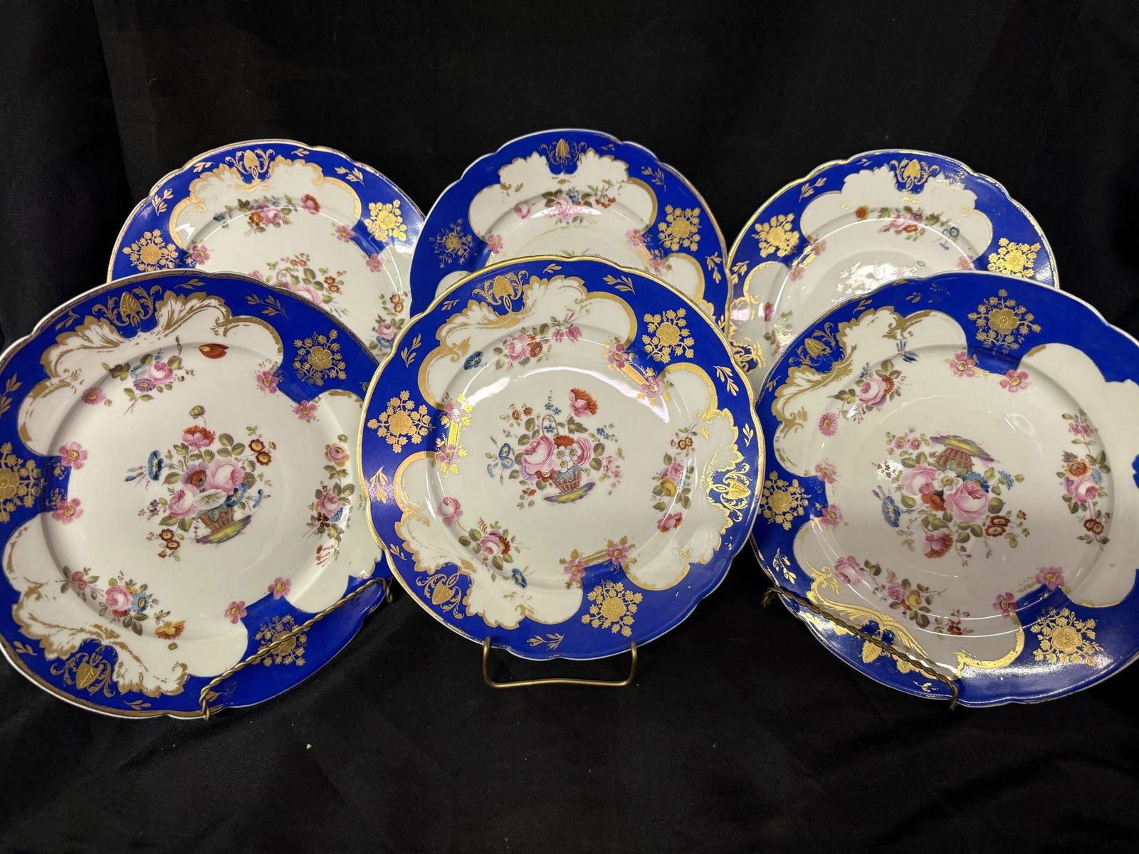Fine Set of 6 Rockingham China Dinner Plates, by Isaac Baguley, English Circa 1842-1860: Fine Set of 6 Rockingham China Dinner Plates, by Isaac Baguley, English Circa 1842-1860