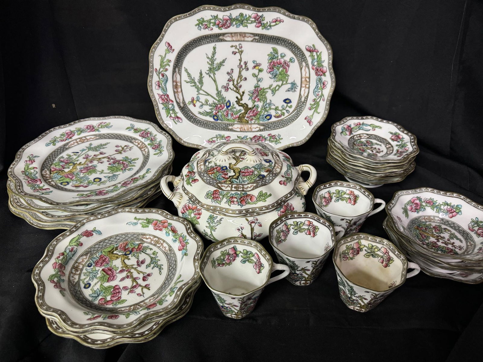 Antique Coalport England INDIAN TREE A.D. 1750 Scalloped Dinnerware Set (1 of 3)