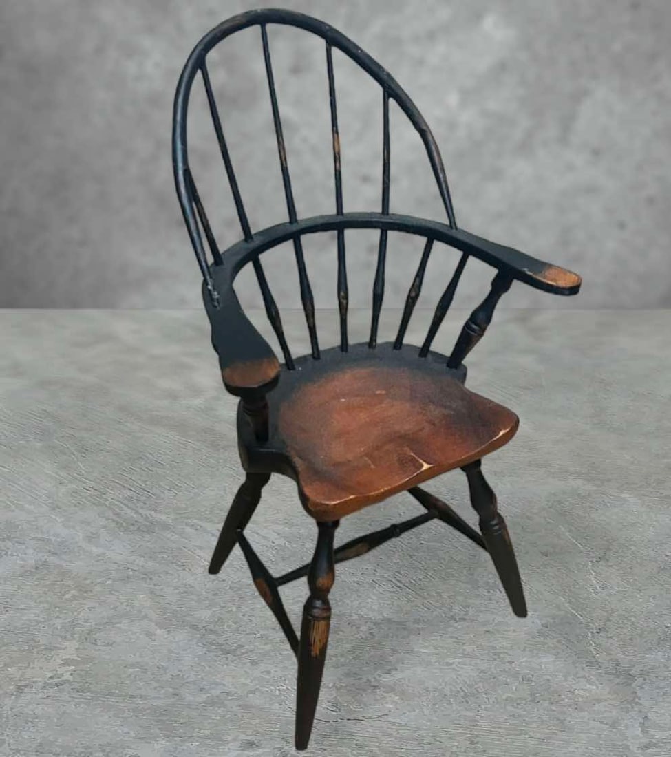 Miniature Windsor Style Chair (1 of 3)