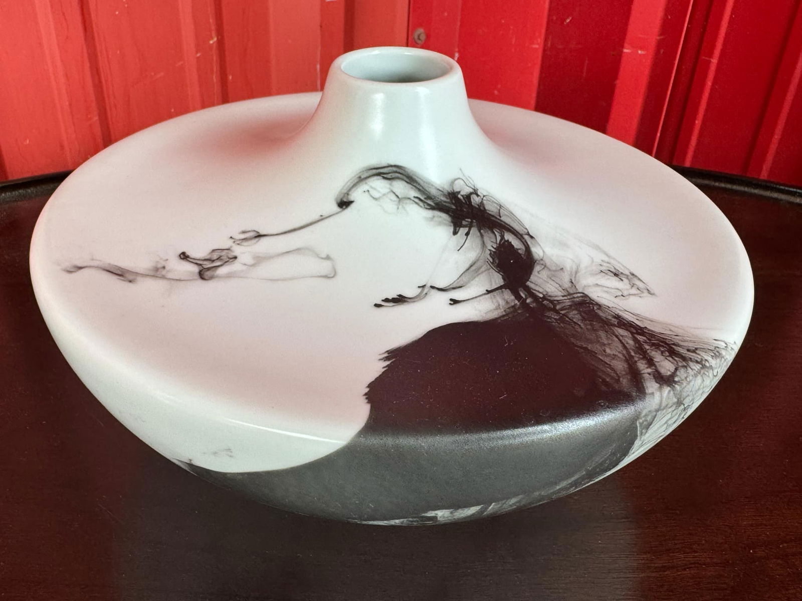 Chinese Style Retro Ceramics Vase Ink in Black and White (1 of 3)