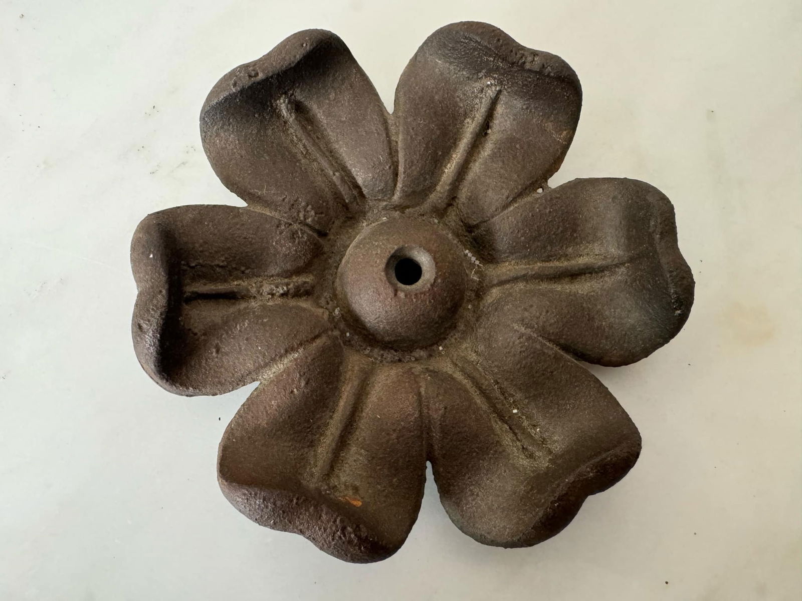 Cast Iron Flower Trivet: Cast Iron Flower Trivet
