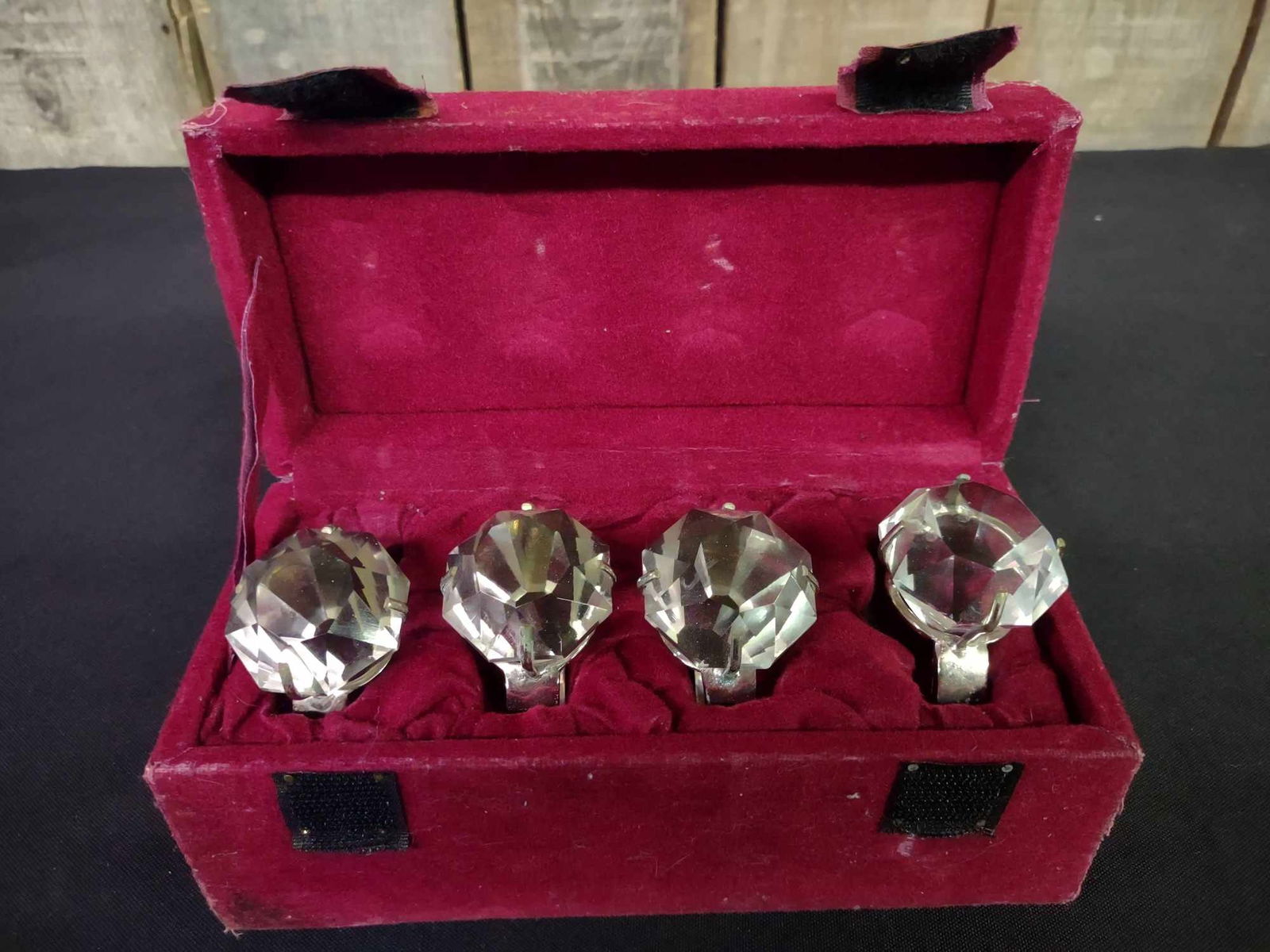 Vintage Large Crystal Diamond Ring Napkin Holders in Box (1 of 3)