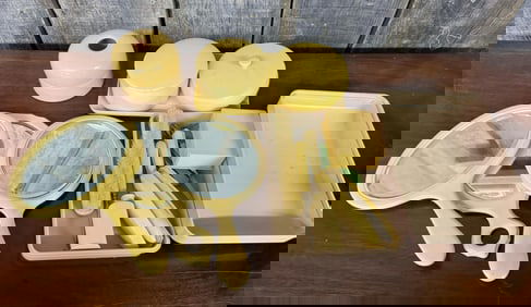 Vintage Bakelite Vanity Items