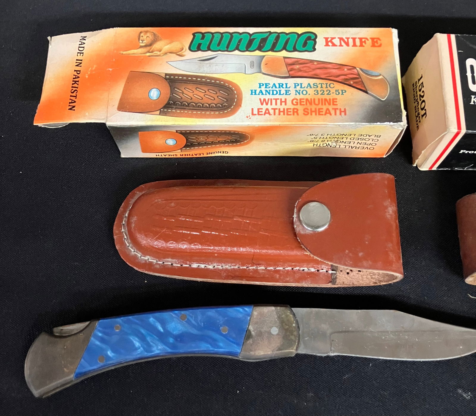 Schrade Old Timers Knife "U.S.A. 152" With Leather Sheath And Hunting Knife With Pearl Plastic (1 of 4)