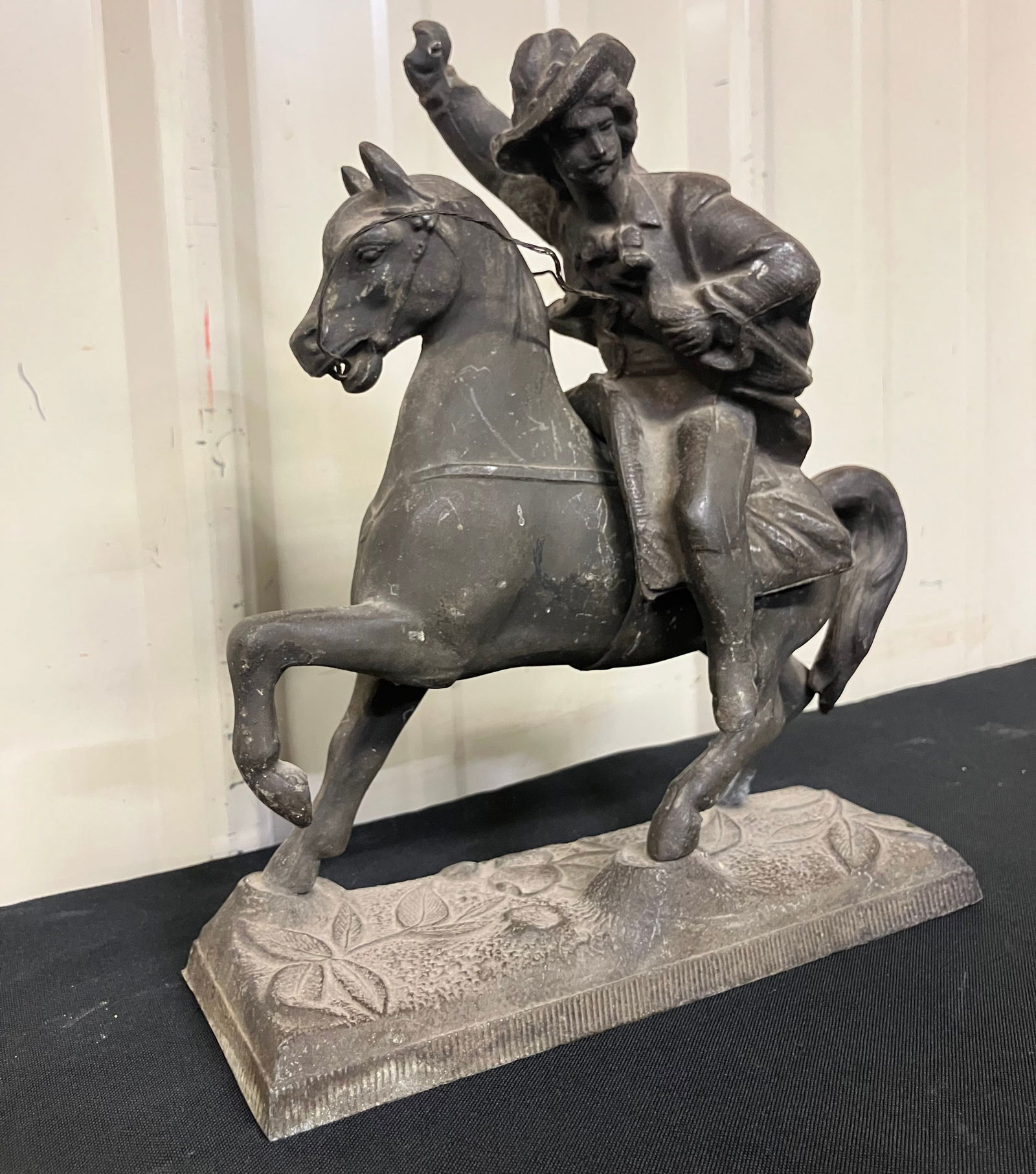 Antique Metal Sculpture Of Buffalo Bill On Horse Wild West Statue 10" Some Damage (1 of 3)