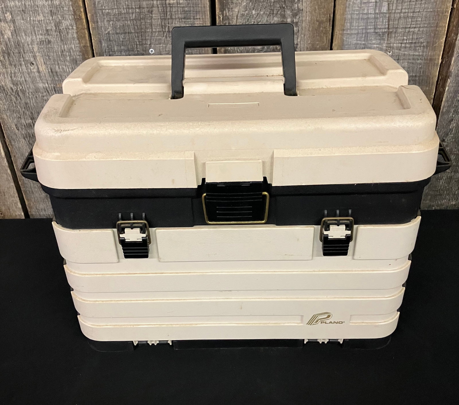 Large Quality Plano Tackle Box With Lures, Hooks And Assorted Contents 20"L (1 of 5)