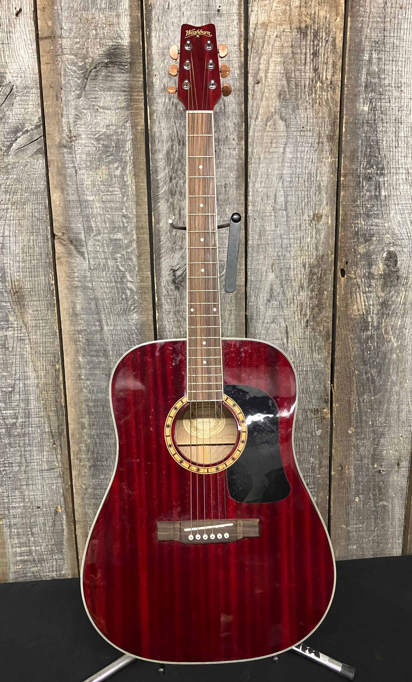 Washburn Model D100DL TWRK Wine Red Acoustic Guitar Serial:FC070401511 App. 4"X 16"X41" With Gig Bag: Washburn Model D100DL TWRK Wine Red Acoustic Guitar Serial:FC070401511 App. 4"X 16"X41" With Gig Bag