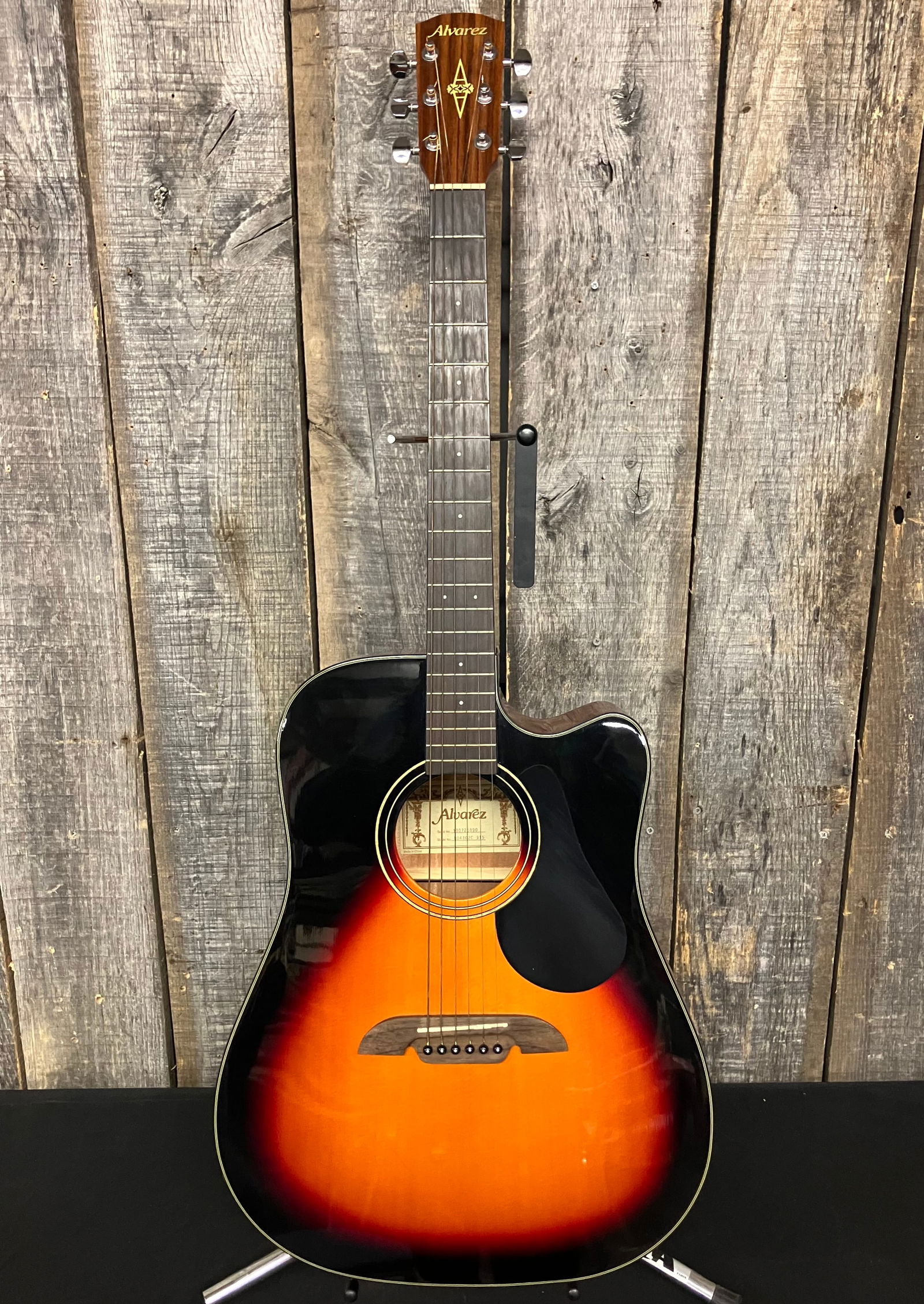 Alvarez Model RD4102C 3TS Sunburst Finish Acoustic Electric Guitar Serial:100725890 App. 4"X 16"X41": Alvarez Model RD4102C 3TS Sunburst Finish Acoustic Electric Guitar Serial:100725890 App. 4"X 16"X41" With Gig Bag