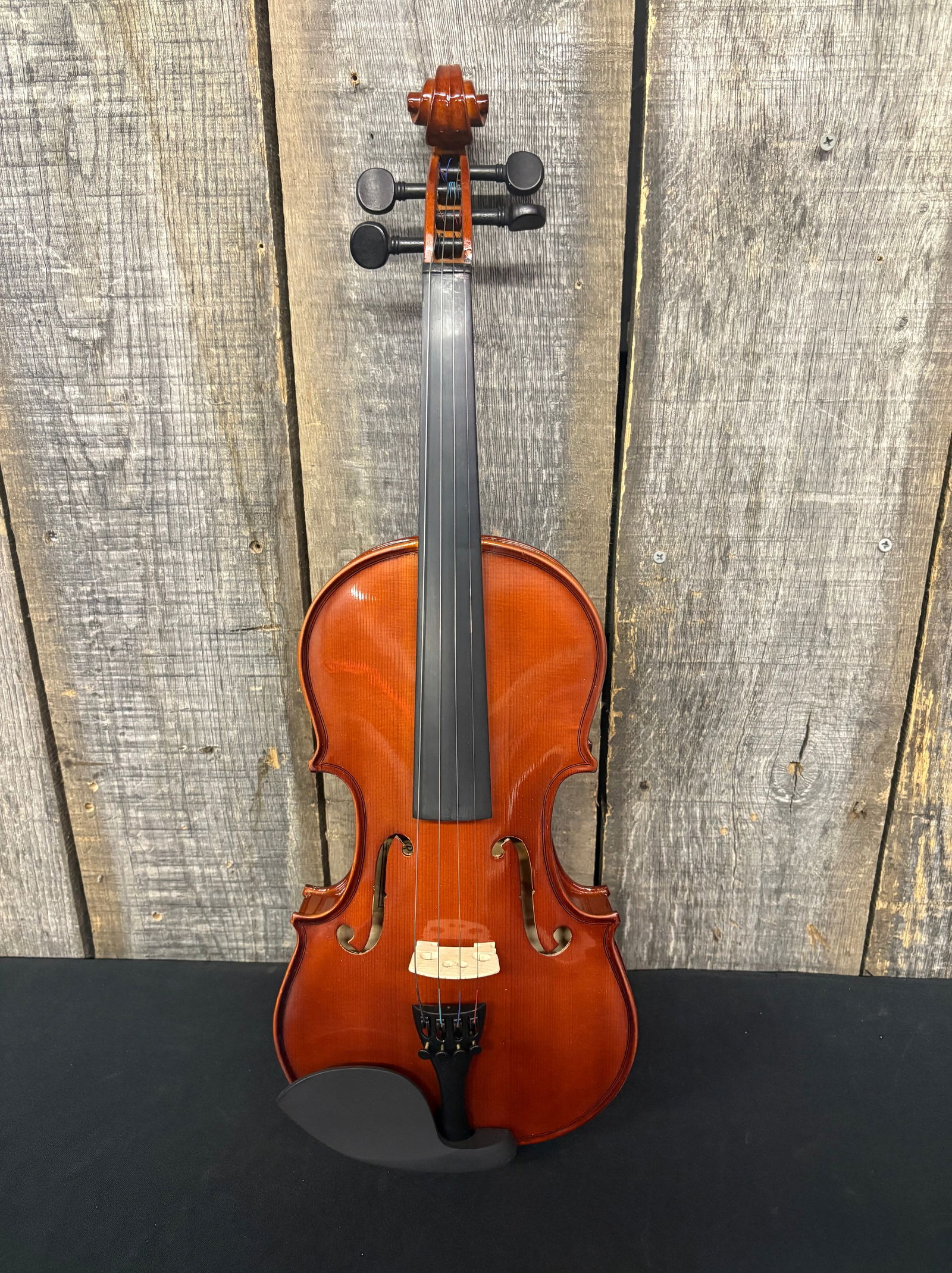 Carmino AVI-4420 Violin With Bow Natural Finish 8"X23" With Gig Bag: Carmino AVI-4420 Violin With Bow Natural Finish 8"X23" With Gig Bag