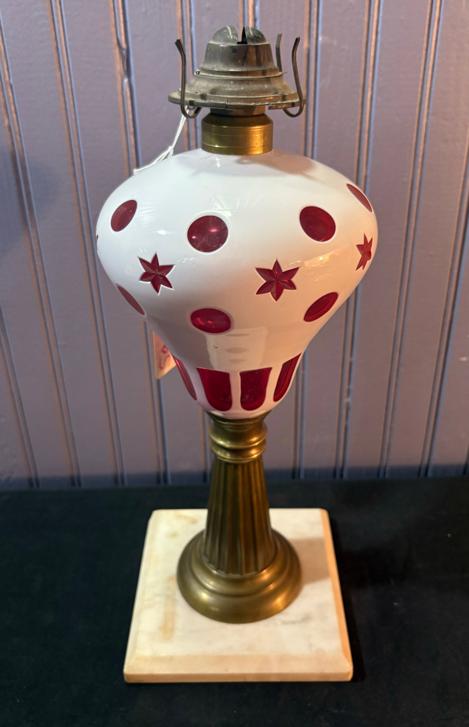 Beautiful White Overlay Cut To Cranberry Oil Lamp On Marble Base By Banner 14" (1 of 7)
