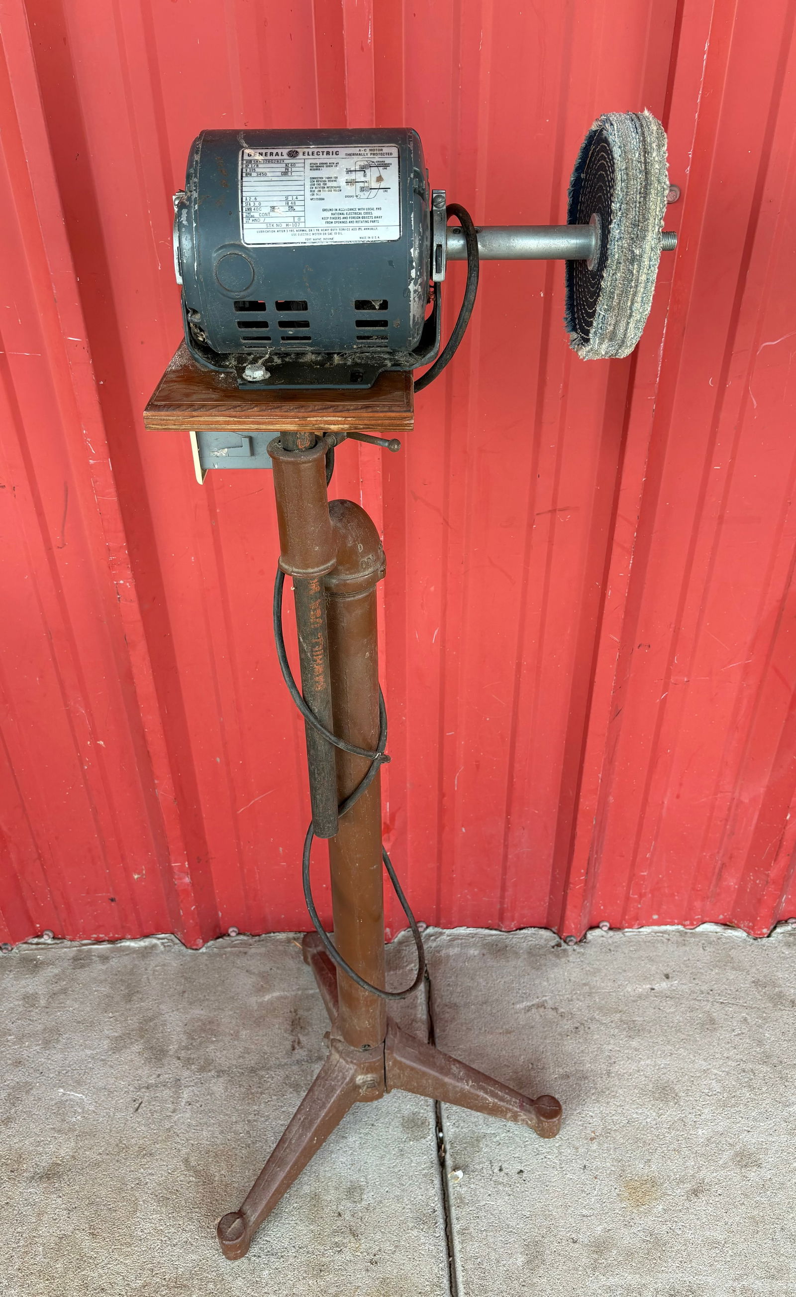 General Electric Motor Buffer On Stand 1/8 HP: General Electric Motor Buffer On Stand 1/8 HP